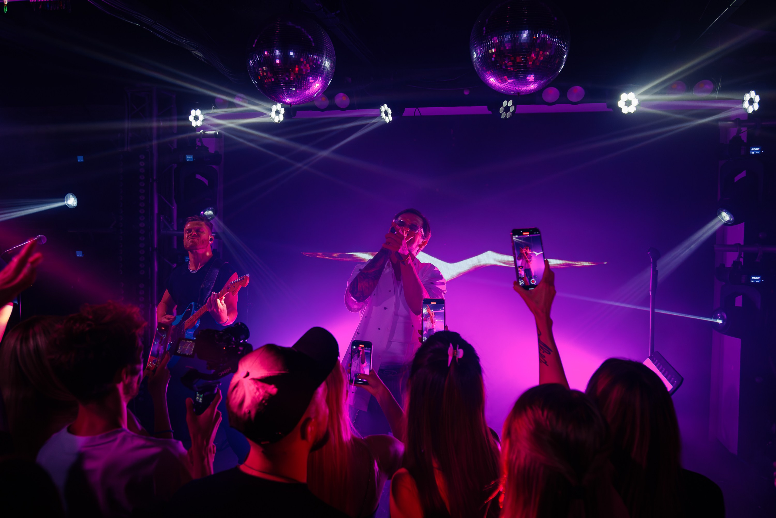 «МИША МАРВИН"_Чайка на пляже_Ялта_14.06.2025. Аминов Руслан | Фотограф