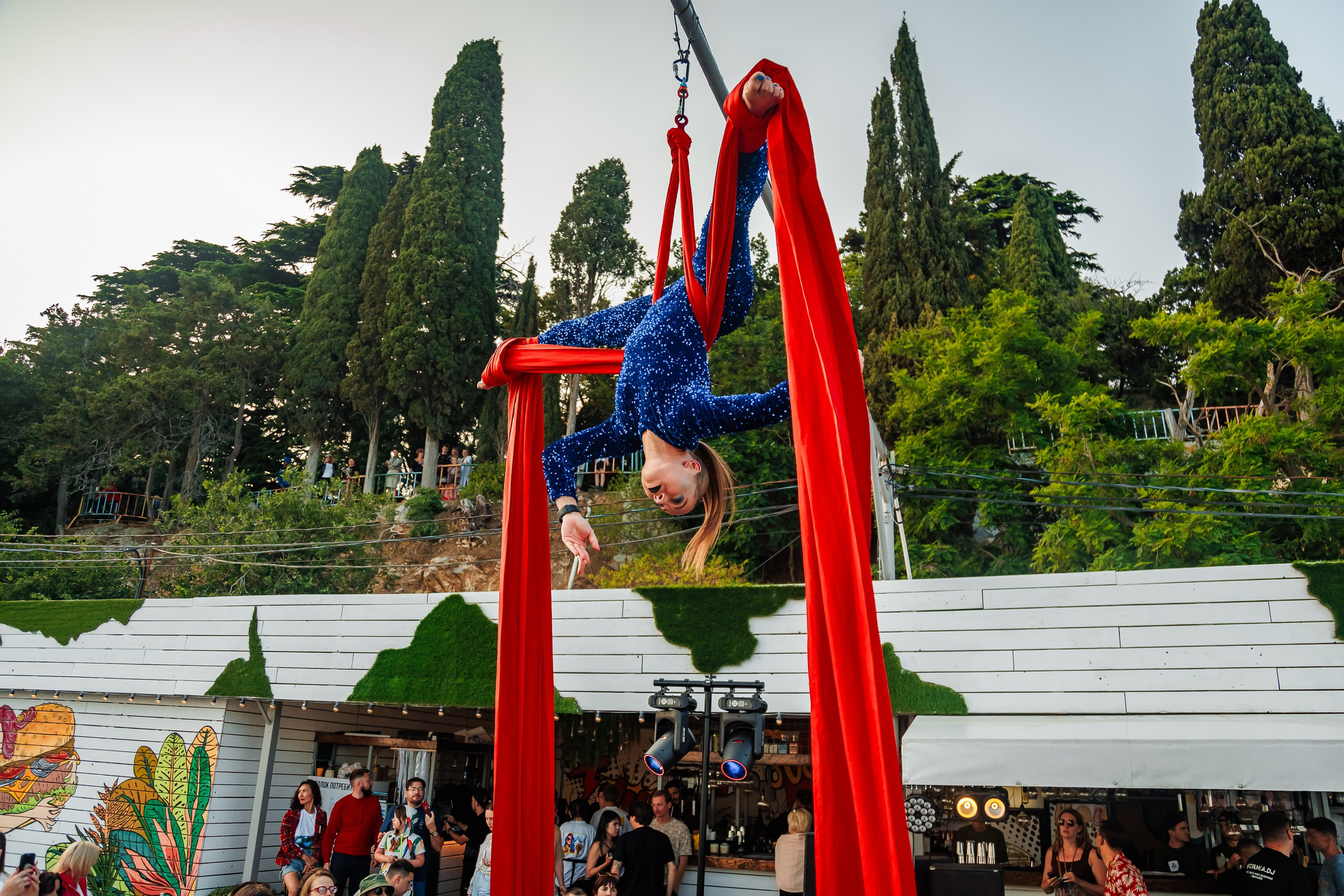 Открытие сезона в HUNGRY BIRD_Симеиз_Крым_14.06.2025. Аминов Руслан | Фотограф