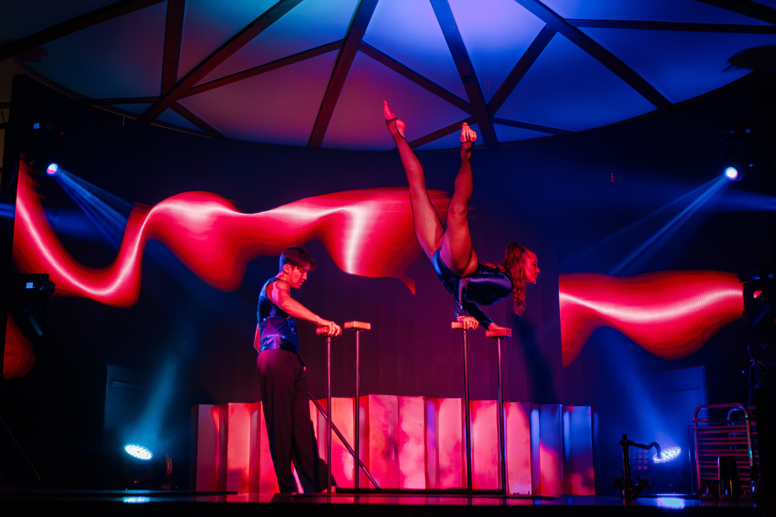 Городской корпоратив в PTIZZA_Ялта_29.12.2025. Аминов Руслан | Фотограф