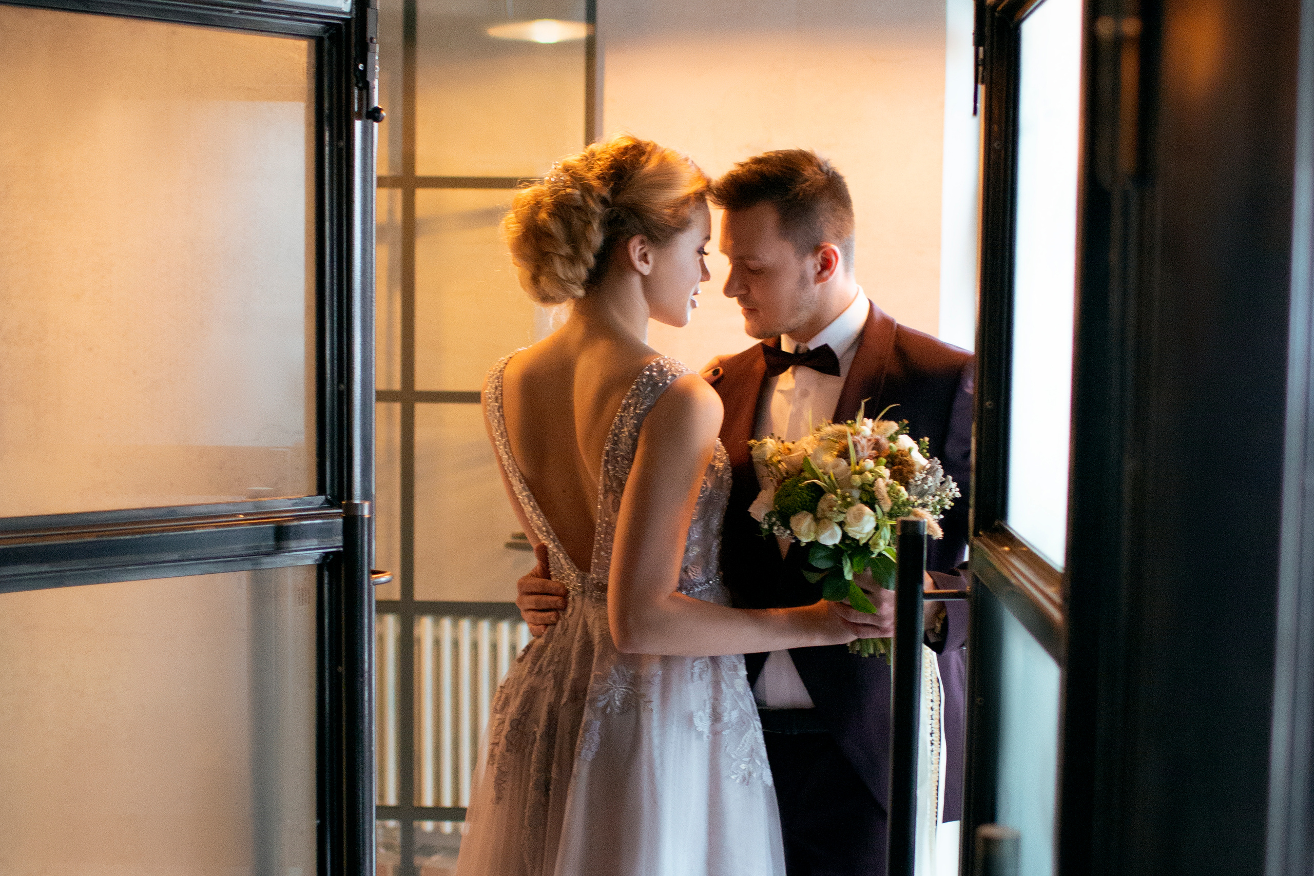 Свадьбы и лавстори в Новосибирске. Репортажный фотограф Света Асадчая