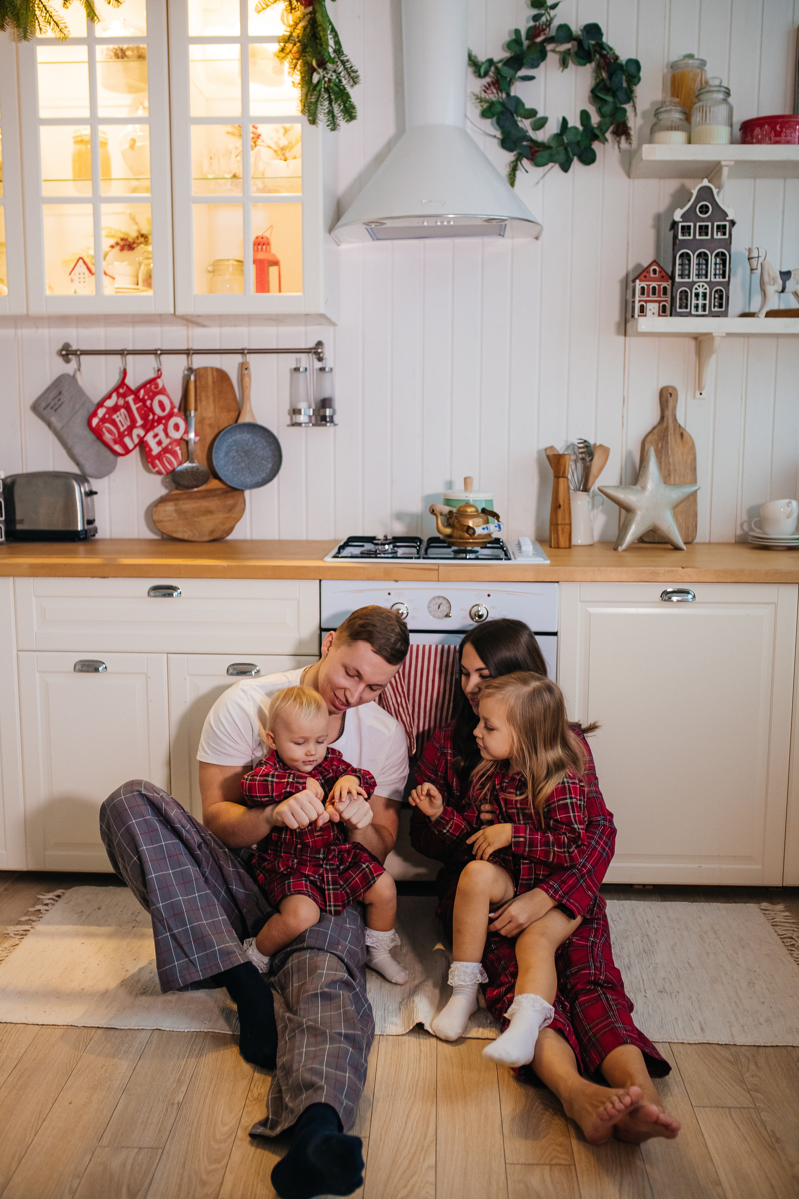 Катя, Илья, Стеша и Есения. Свадебный и семейный фотограф Мария Князева в Санкт-Петербурге