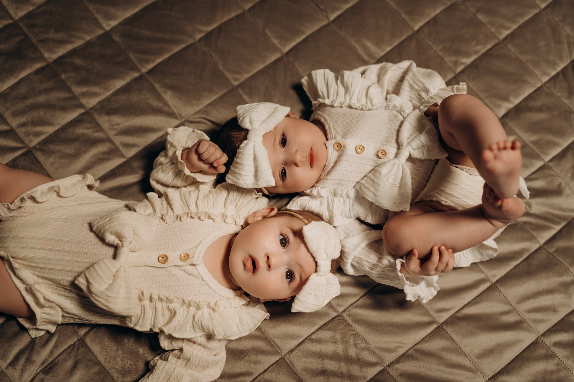 Семейная фотосессия с двойняшками в квартире. Свадебный и репортажный фотограф в Ярославле Евгений Сальников