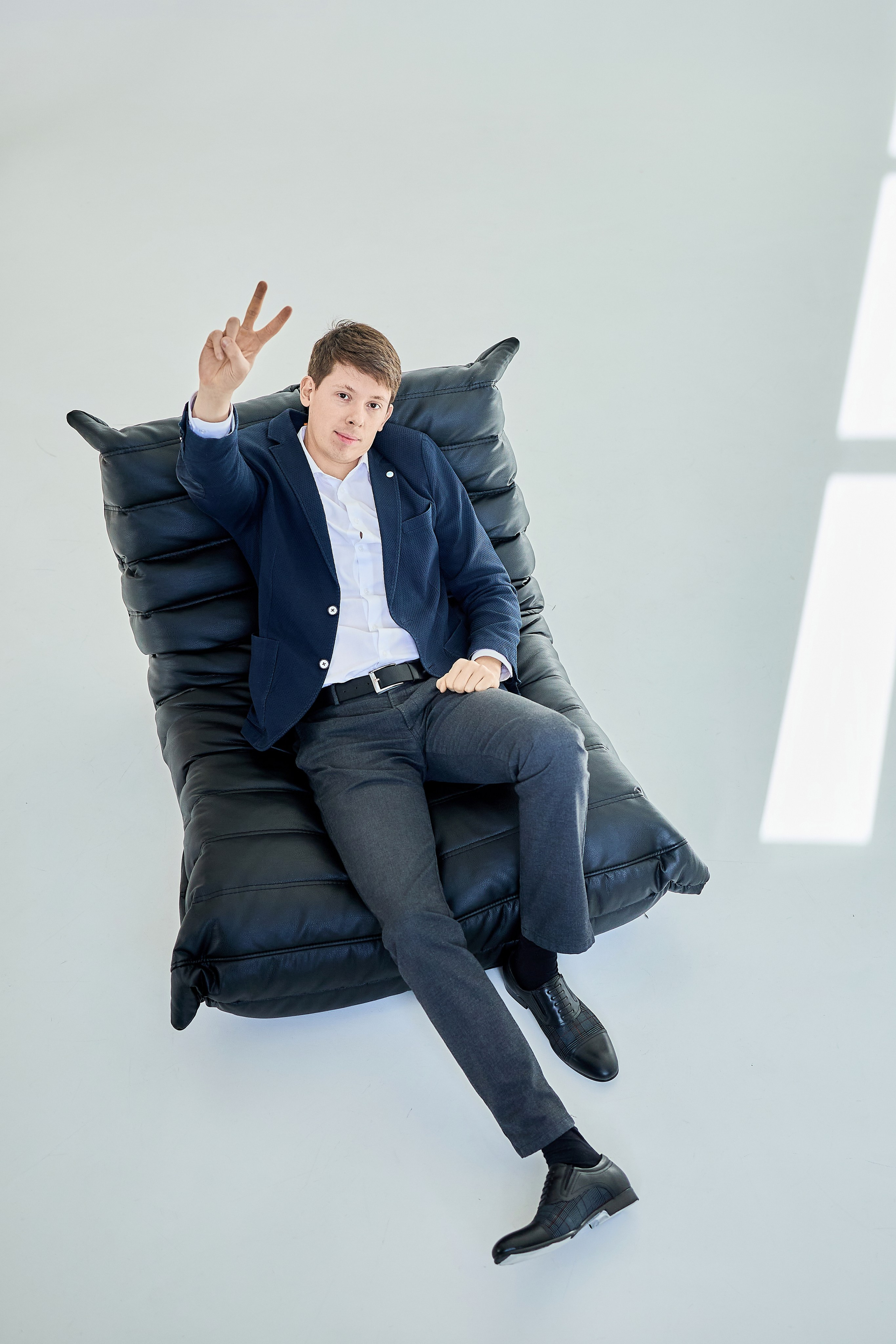 Никита. Агентство недвижимости. Фотограф Настя Че