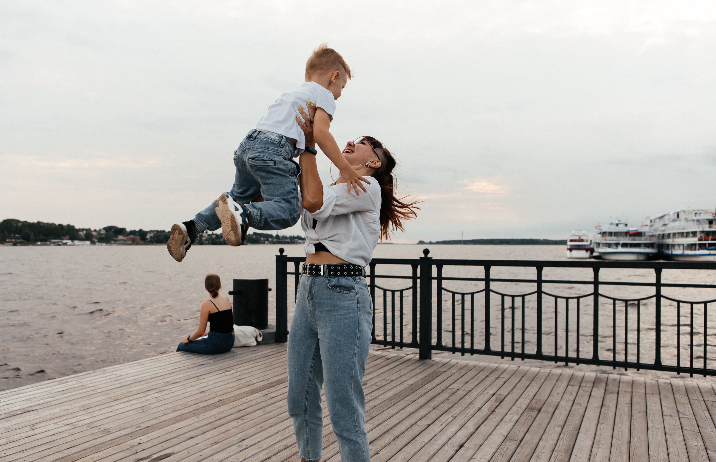 Кристина и сын. Фотограф Артем Утешев