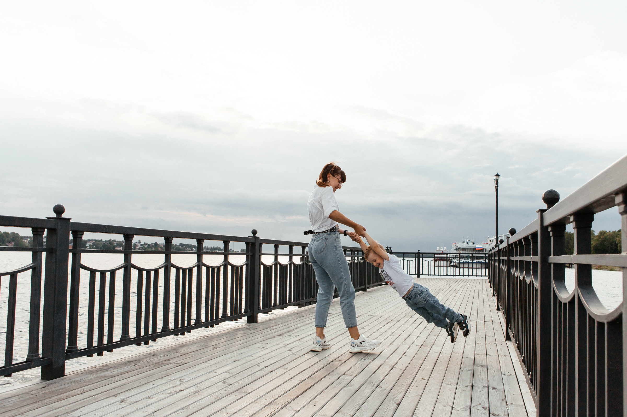 Кристина и сын. Фотограф Артем Утешев