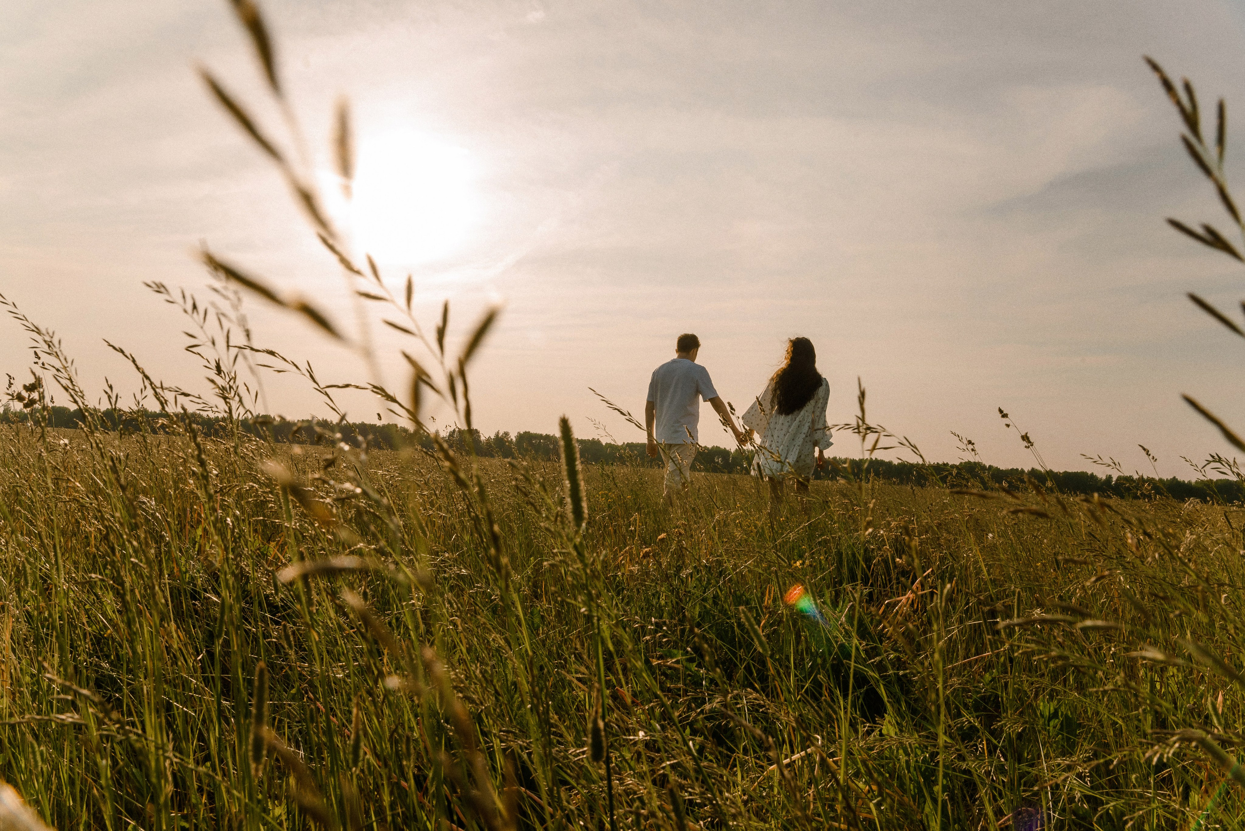 Лиза и Лёша в поле. Свадебный фотограф в Санкт-Петербурге София Шубик