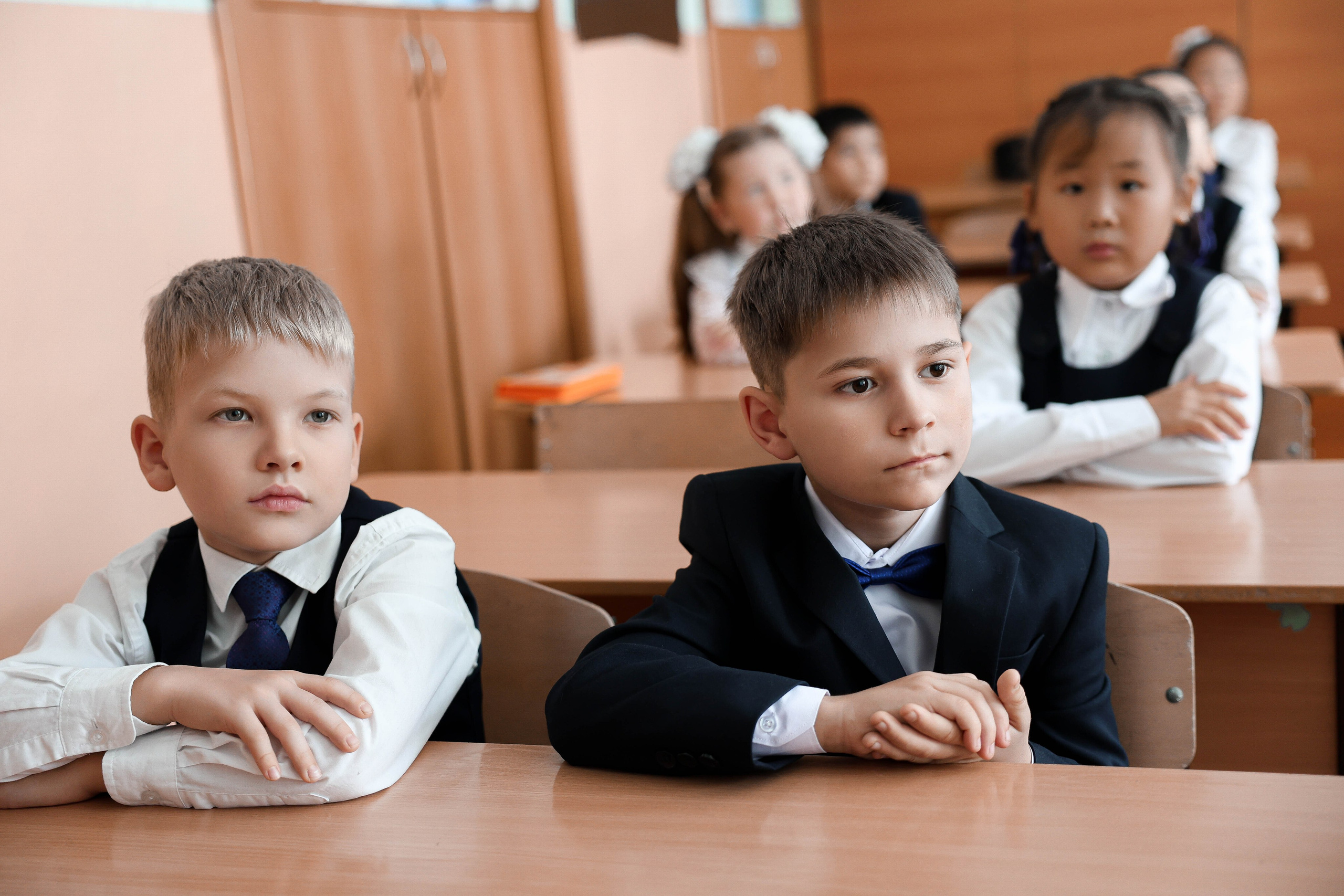 День знаний 2025. Свадебный и Школьный фотограф Улан-Удэ Бурятия Джулия Топоева Выпускные альбомы Фотограф на мероприятие