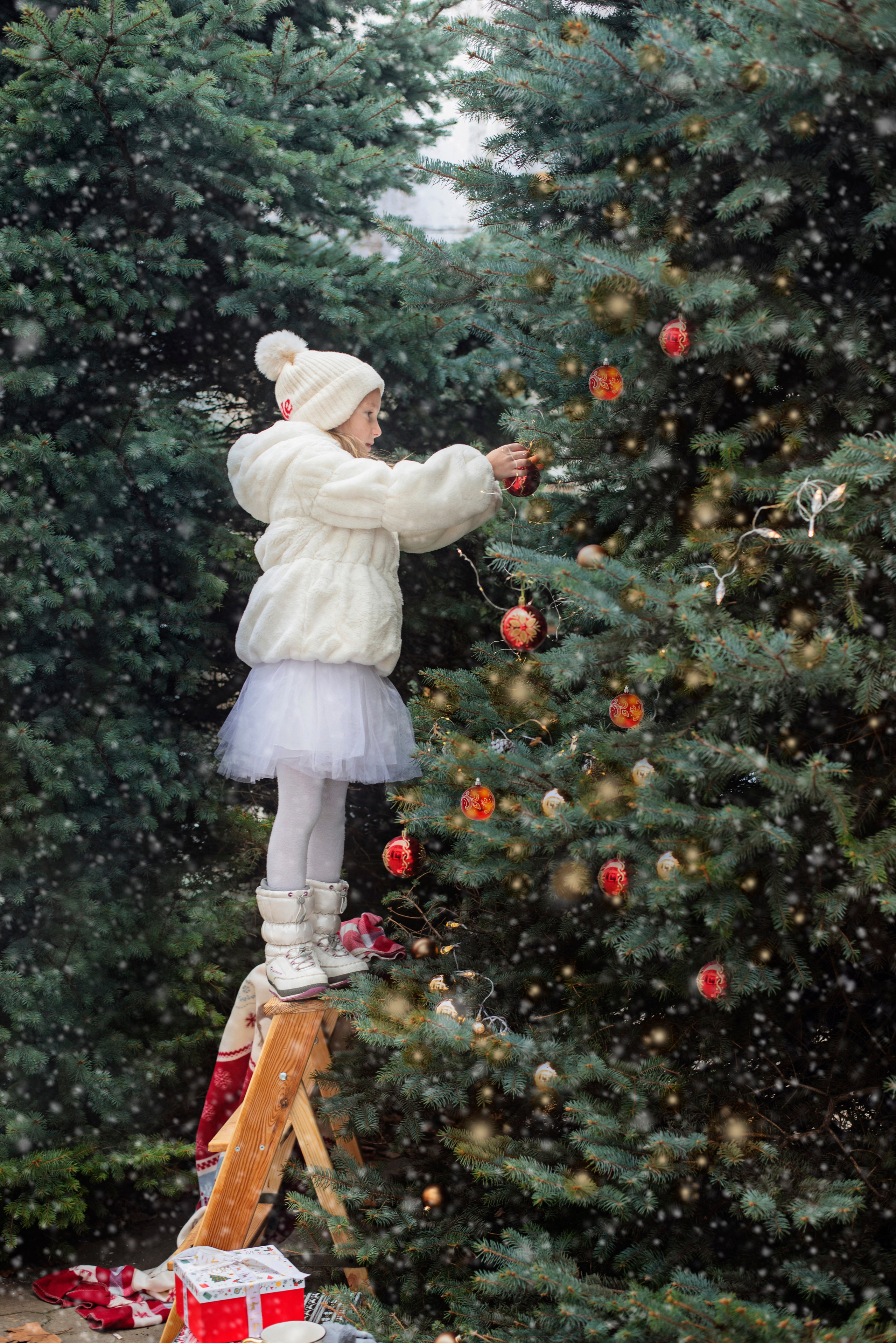 Наряжаем елочки. Детский и семейный фотограф выпускной альбом Приморско-Ахтарск