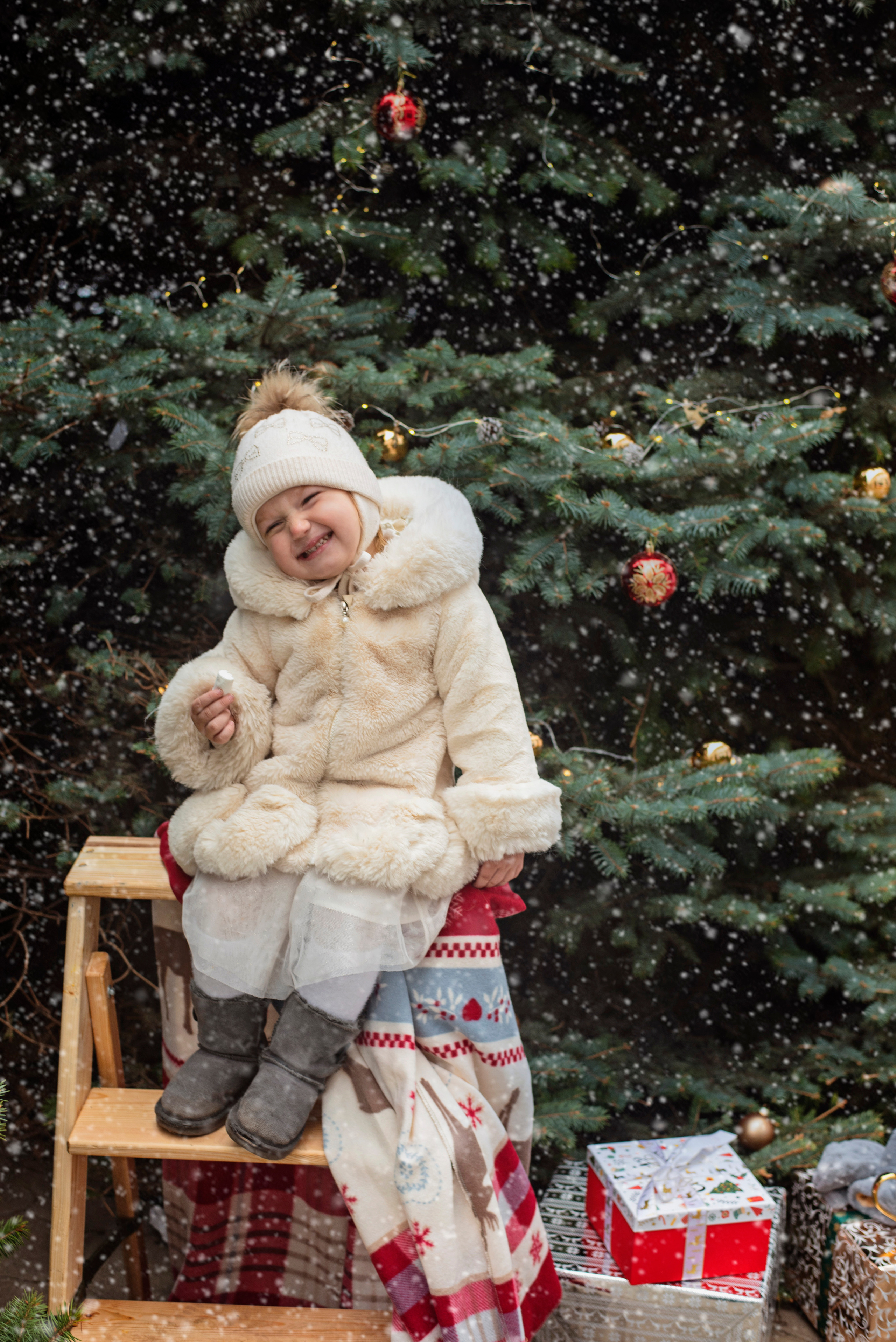 Наряжаем елочки. Детский и семейный фотограф выпускной альбом Приморско-Ахтарск