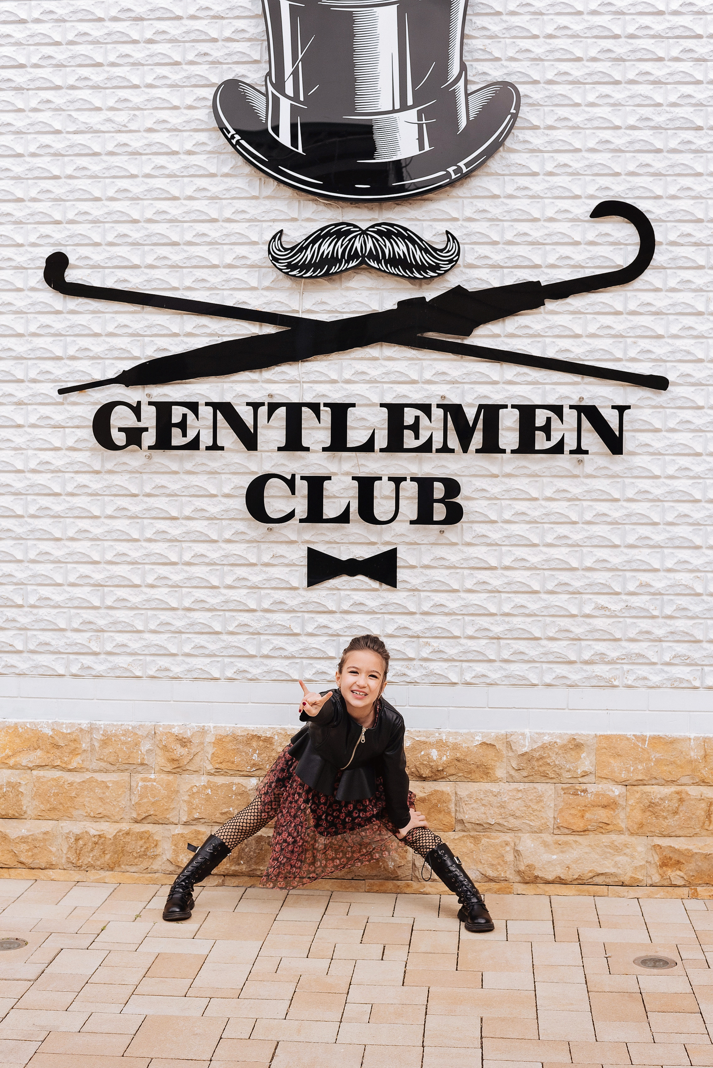 Джентельмен клуб. Детский и семейный фотограф выпускной альбом Приморско-Ахтарск