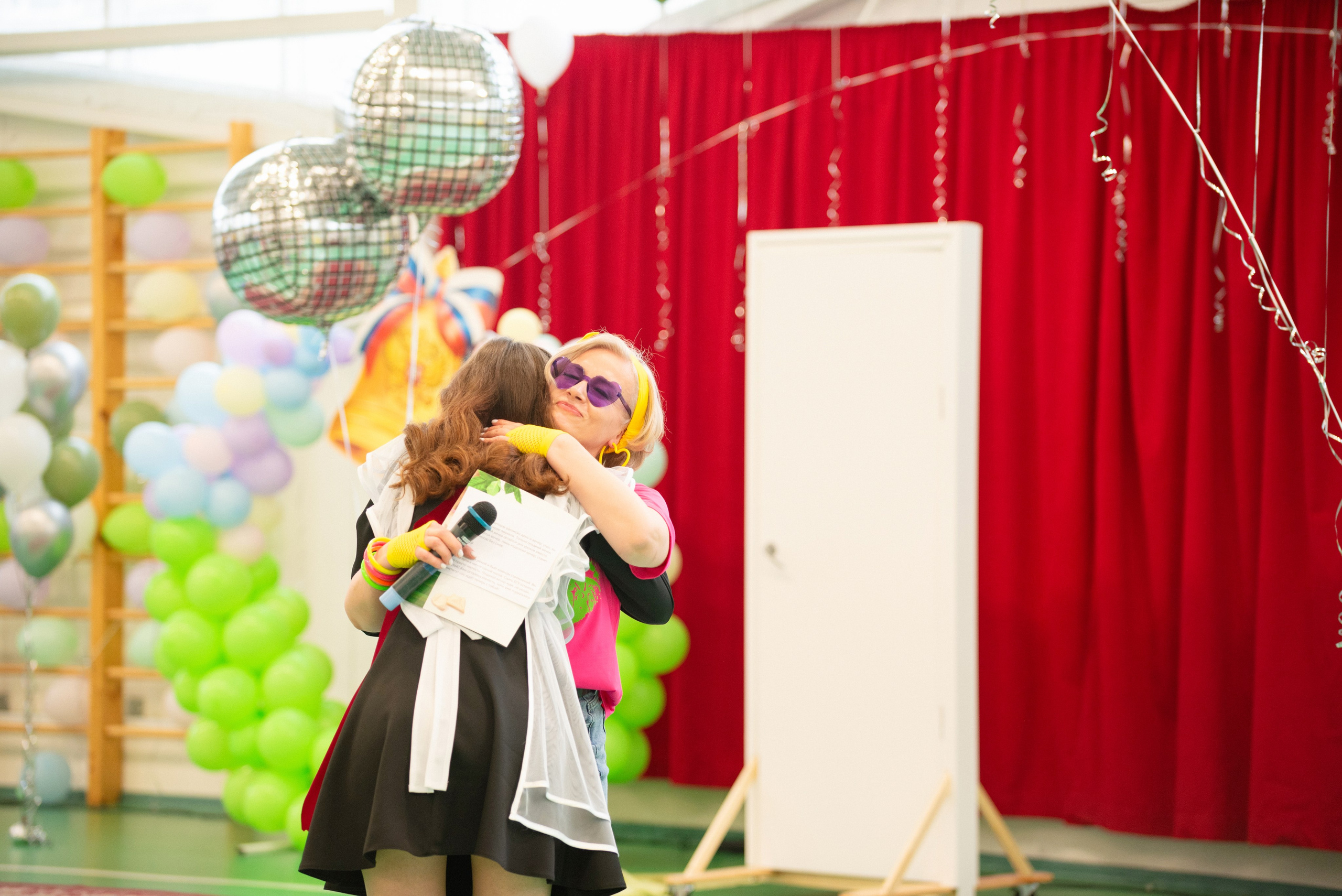 Фотограф на выпускной для старших классов в Сургуте и Нефтеюганске