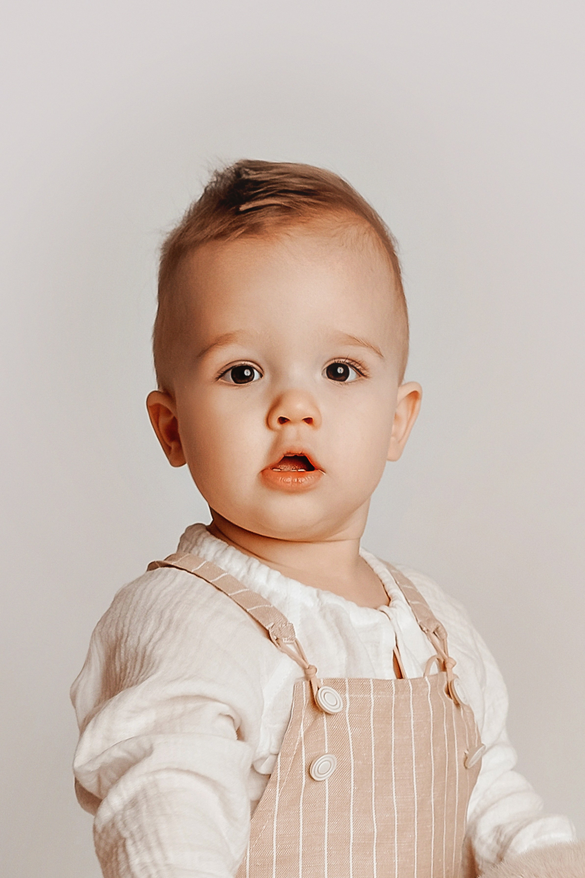 ФОТОСЕССИЯ ПЕРВОГО ГОДИКА для мальчика в стиле МИНИМАЛИЗМ. Фотограф новорожденных беременных в Тюмени Ткачук Татьяна