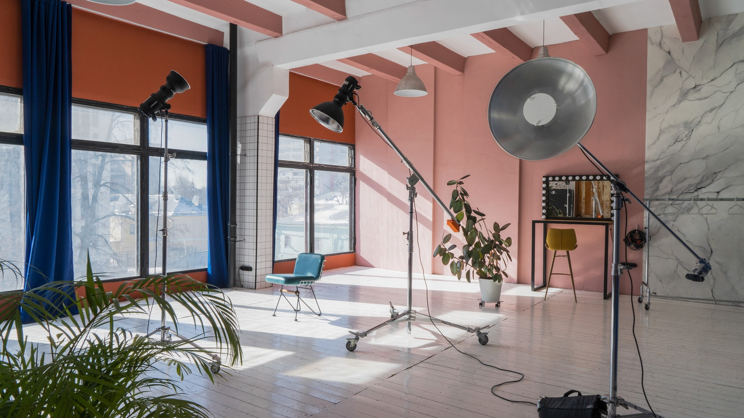 Лучшие фотостудии Москвы для съемки одежды и других товаров