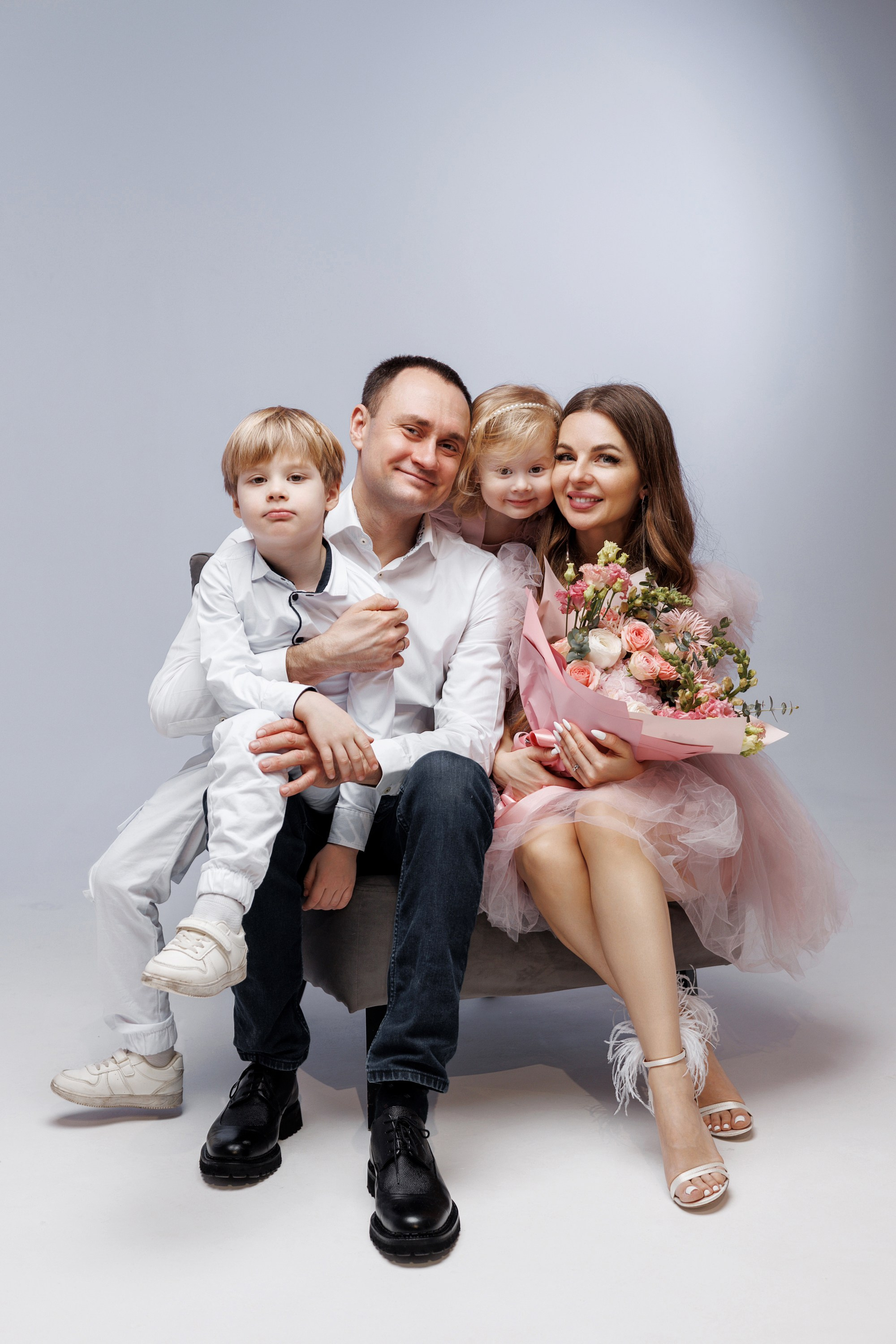 Съемка Дня Рождения Алисы в фотостудии CROSS-STUDIO зал IDEAL. Свадебный и семейный фотограф в Москве и МО Елена Агапова