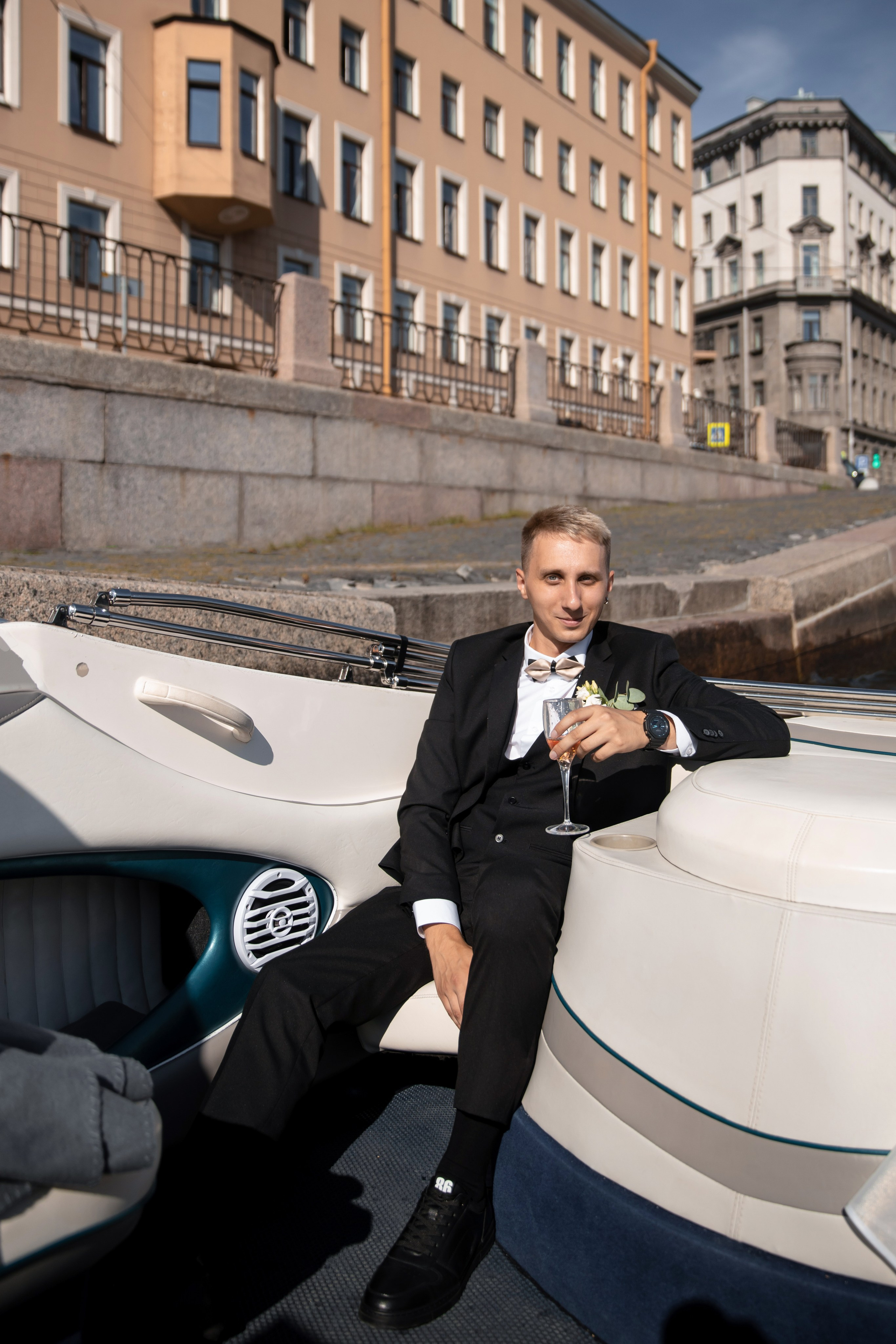 Валерия и Илья / Прогулка на катере. Свадебный и семейный фотограф в Москве Диана Левченко