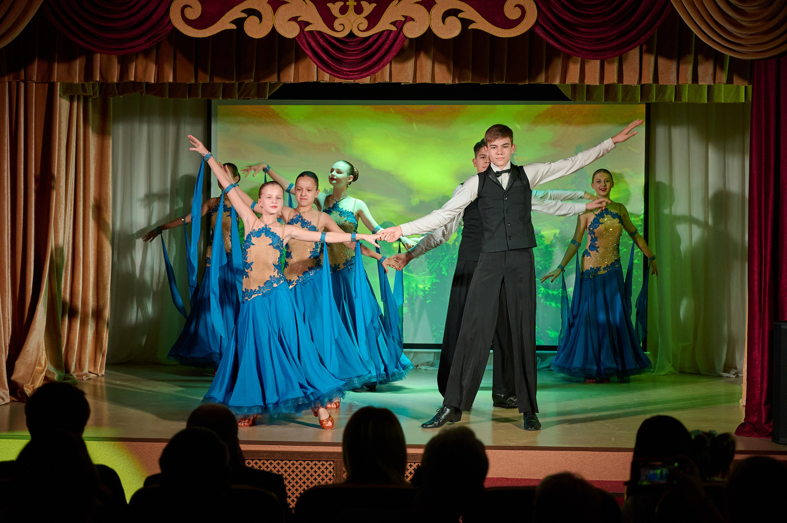 НОвогодний концерт. дк Виноградный. Жизнь курорта Кабардинка в фотографиях