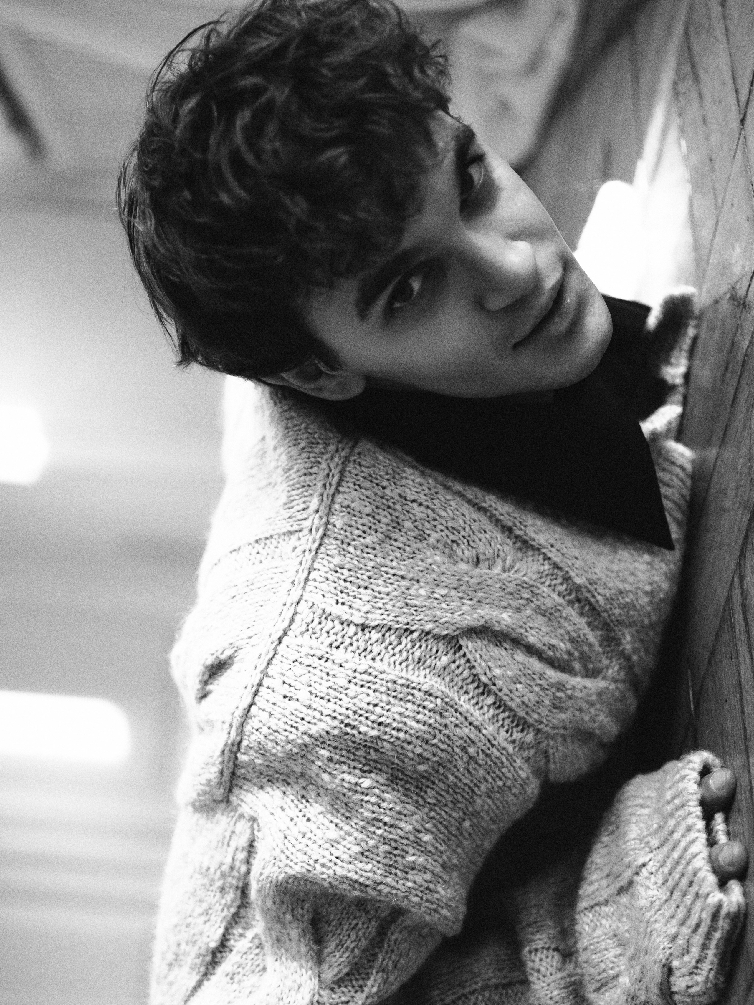 89233. Главная