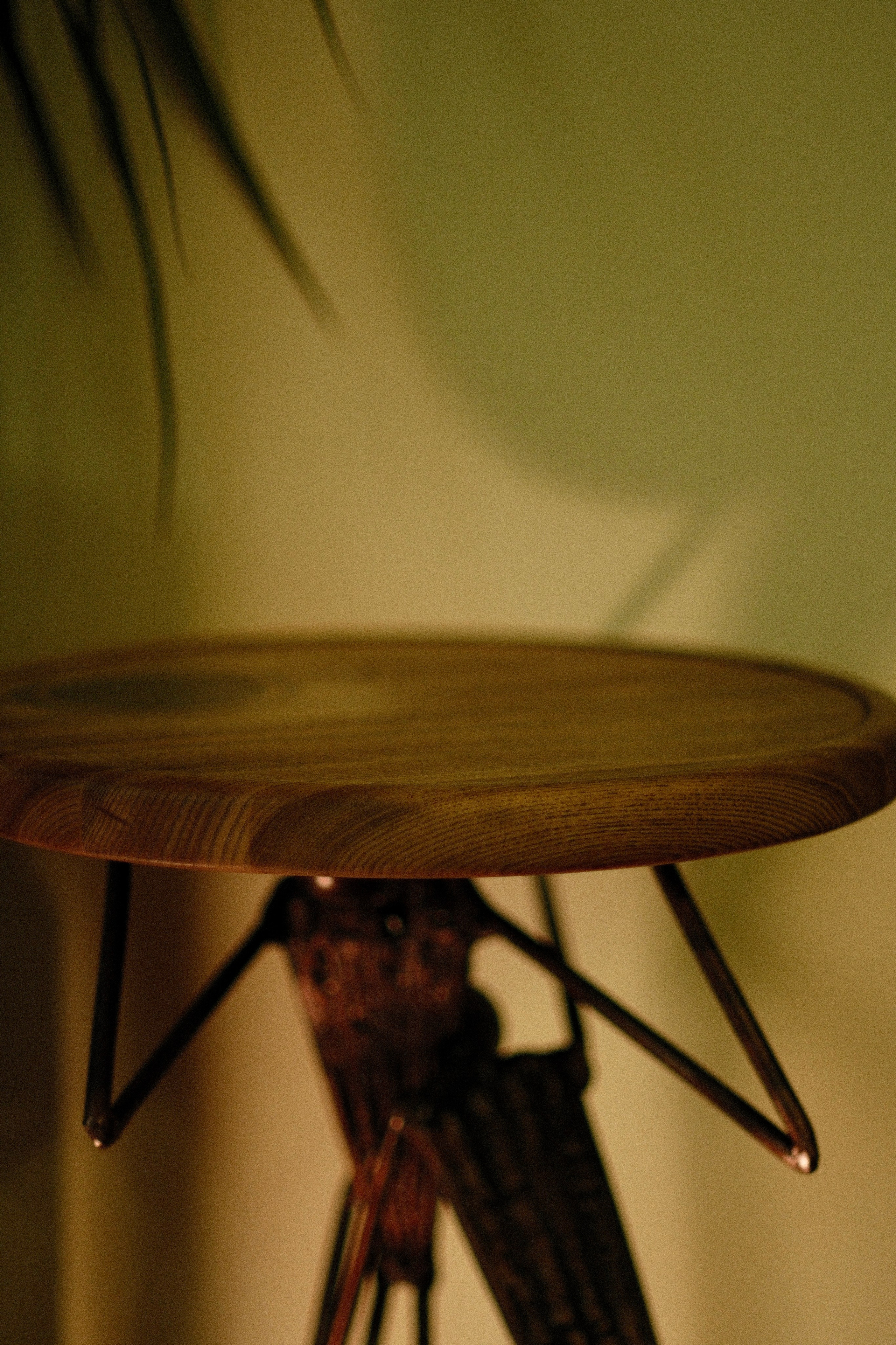 Столик для напитков — Титаны. Металл и Пламя — студия дизайна