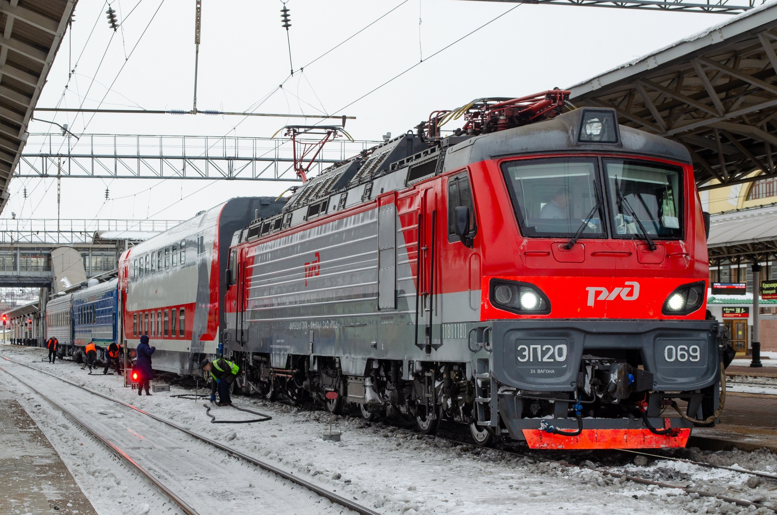 Первое прибытие двухэтажного поезда в Красноярск. Данила Попов • Фотограф Хакасия •