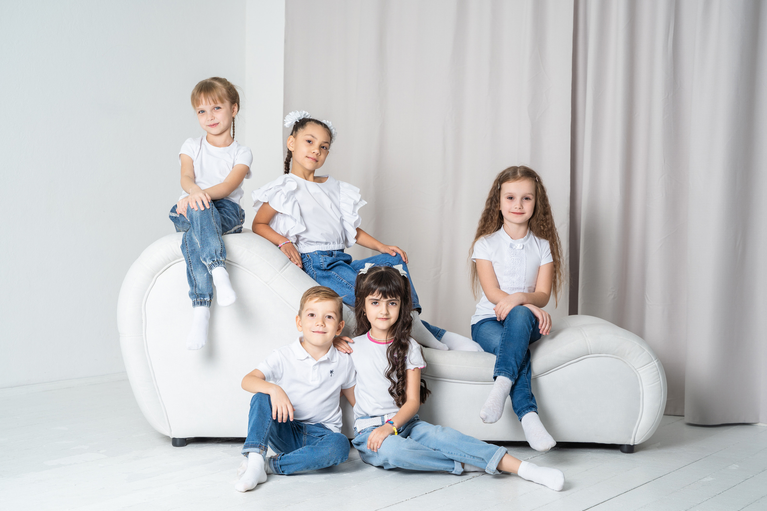 Новинка! Стиль Львёнок 2. Выпускные альбомы Нижнекамск Набережные Челны Фотостудия Небо