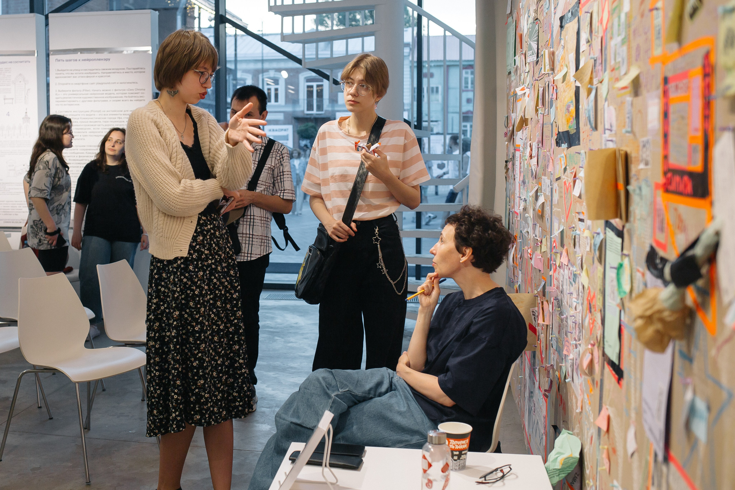 07.06.2024 Презентация книги «Балконы: почему они у нас такие?». Книжный клуб