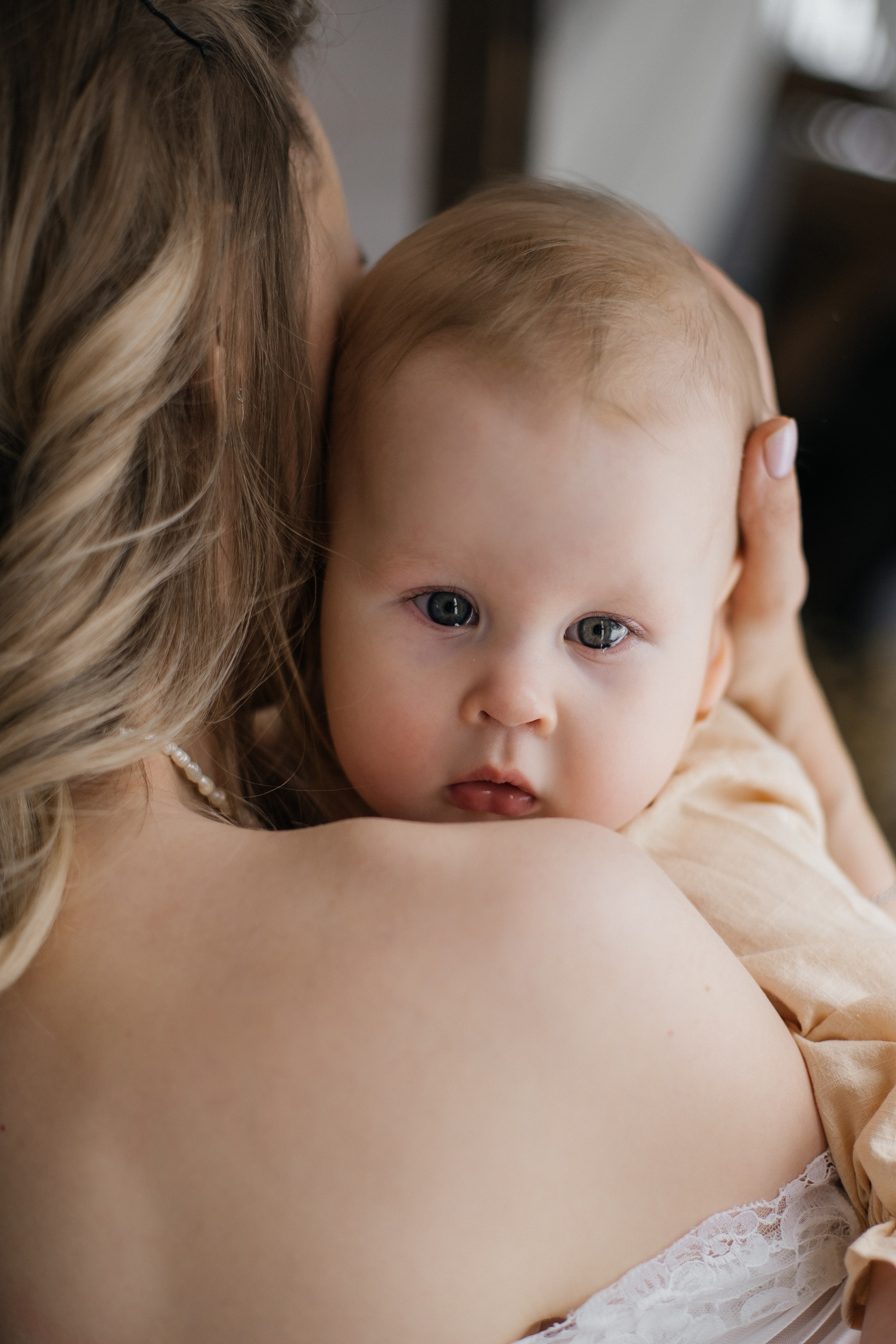Алиса с мамой Кристиной в нежной семейной фотосессии в Домике Элли г. Пушкино. Семейный и детский фотограф в Сергиев Посаде, Хотьково Якимчук Любовь