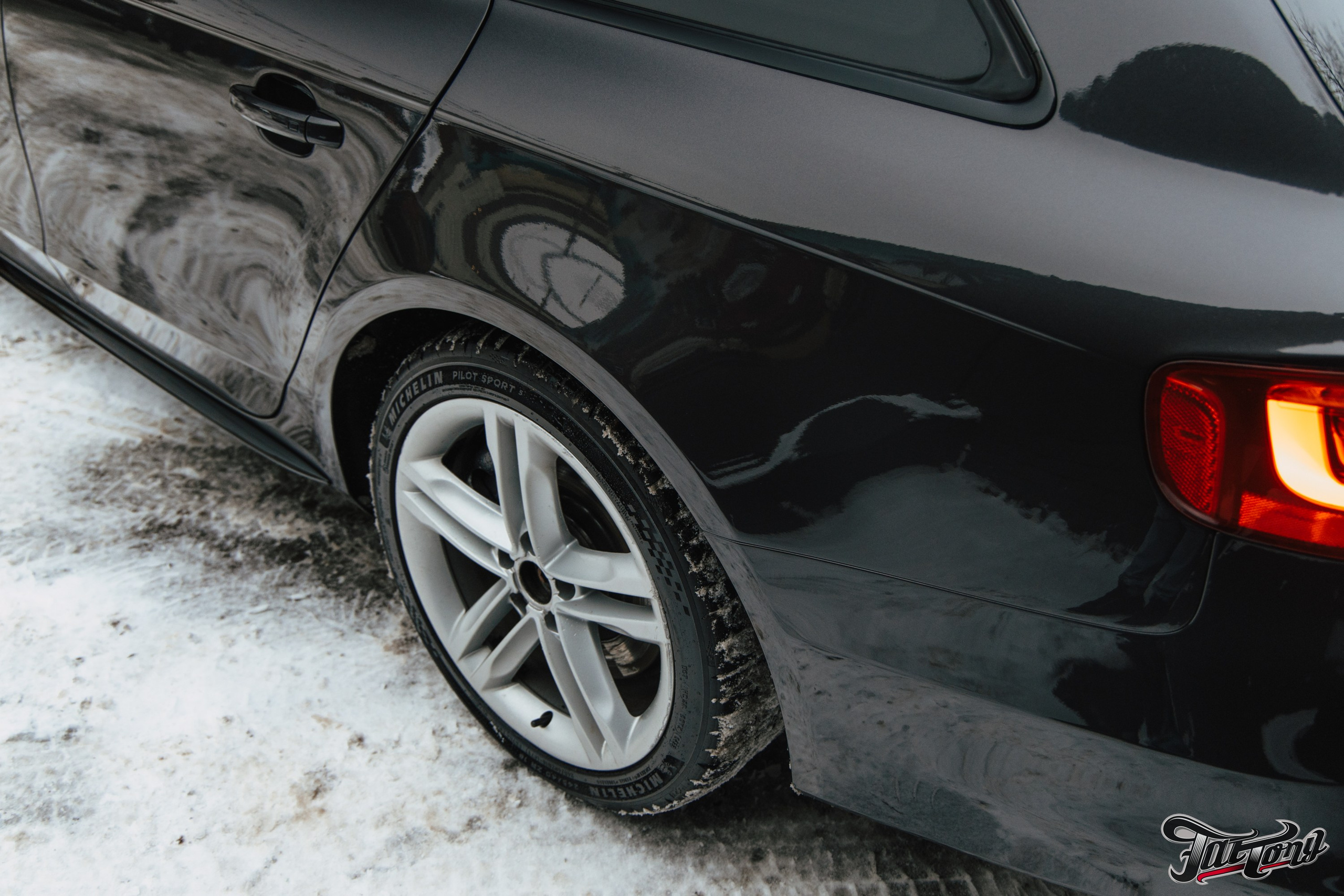 Audi S4 полный окрас кузова, кузовные работы и антихром. DeLorein