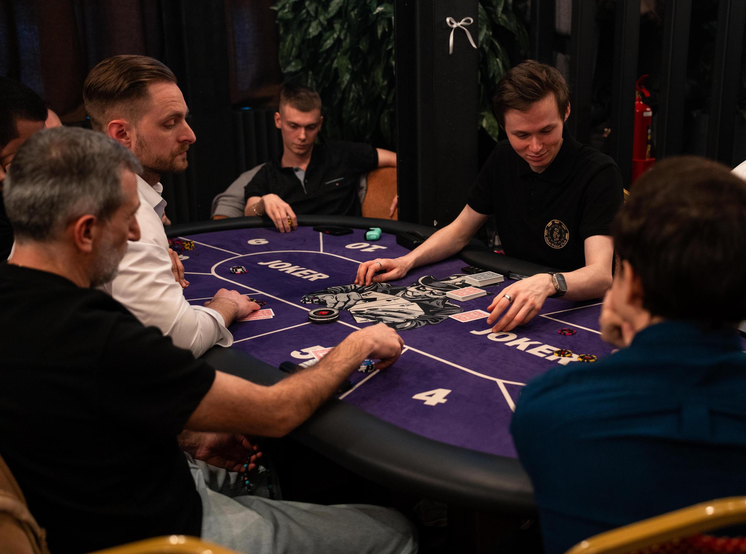 Joker Poker Club 01.03.2026. Коммерческий и художественный фотограф и видеограф в Москве Арсений Тургенев