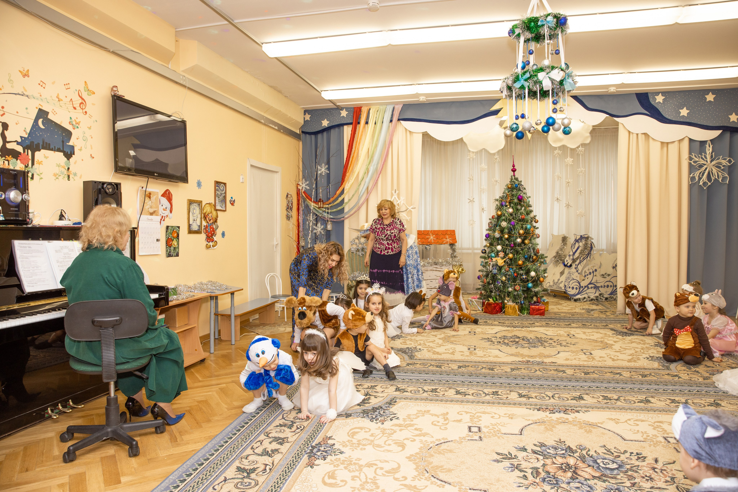 Новогодний утренник Росинка. Фотограф в Железнодорожном и Балашихе