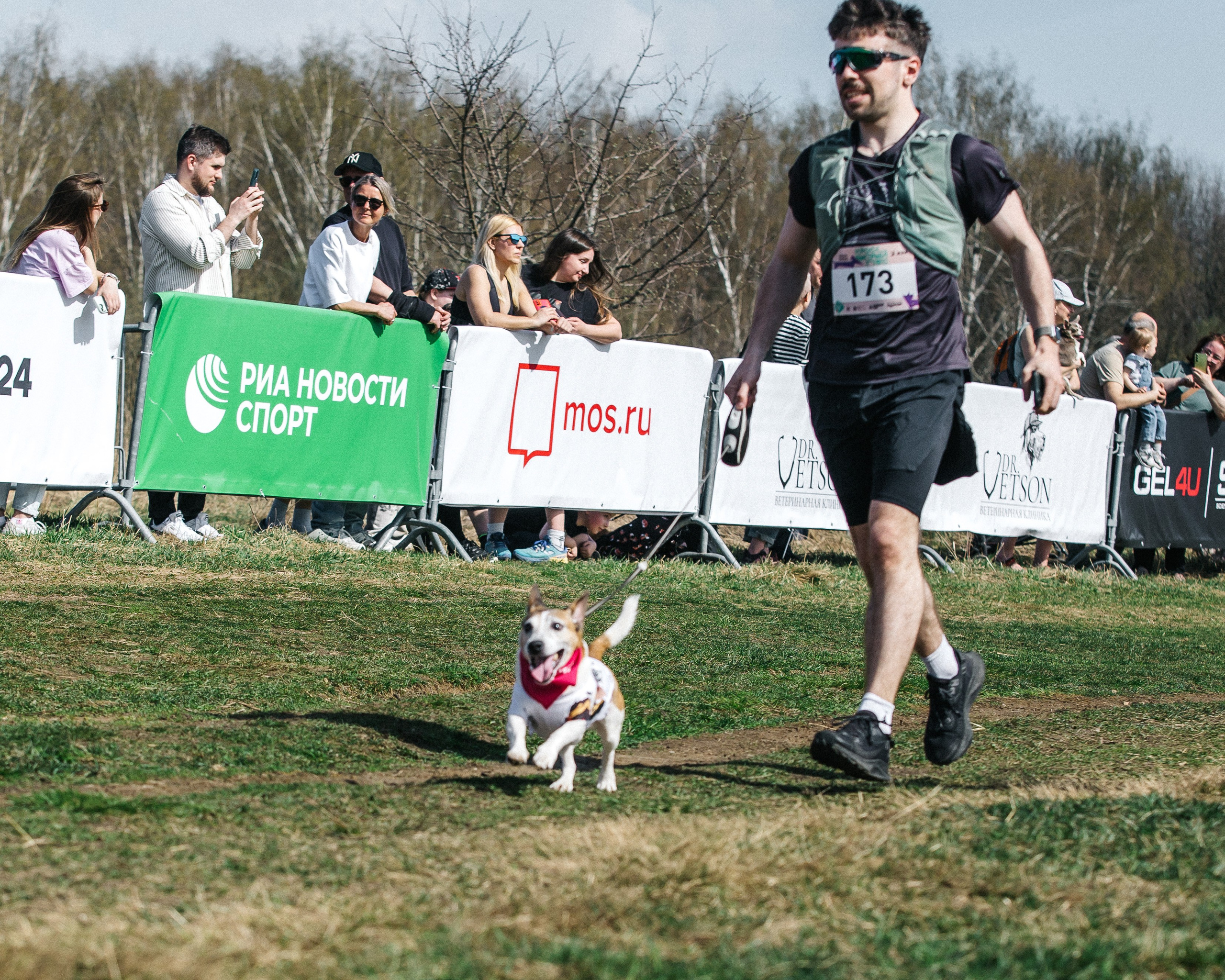 Кросс «Быстрый пёс» 2025. Репортажный фотограф в Москве