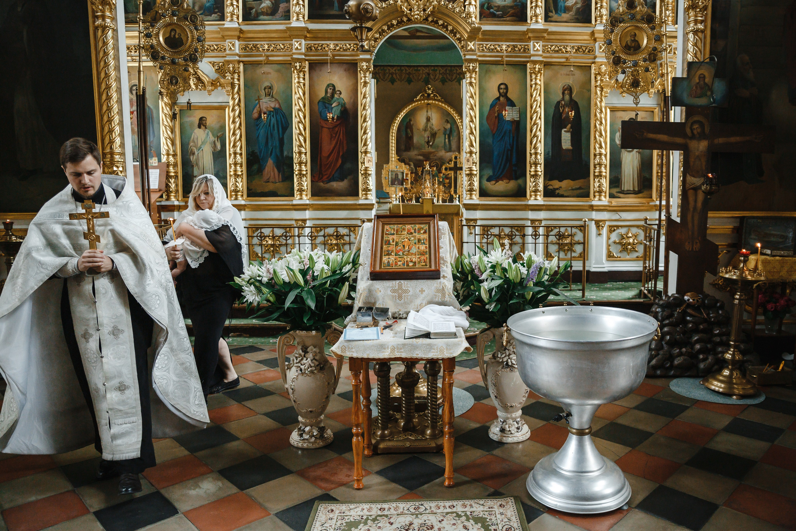 Крещение в храме Спаса Нерукотворного Образа в Б.Свинорье Г.Москвы. Фотограф на Крещение Москва