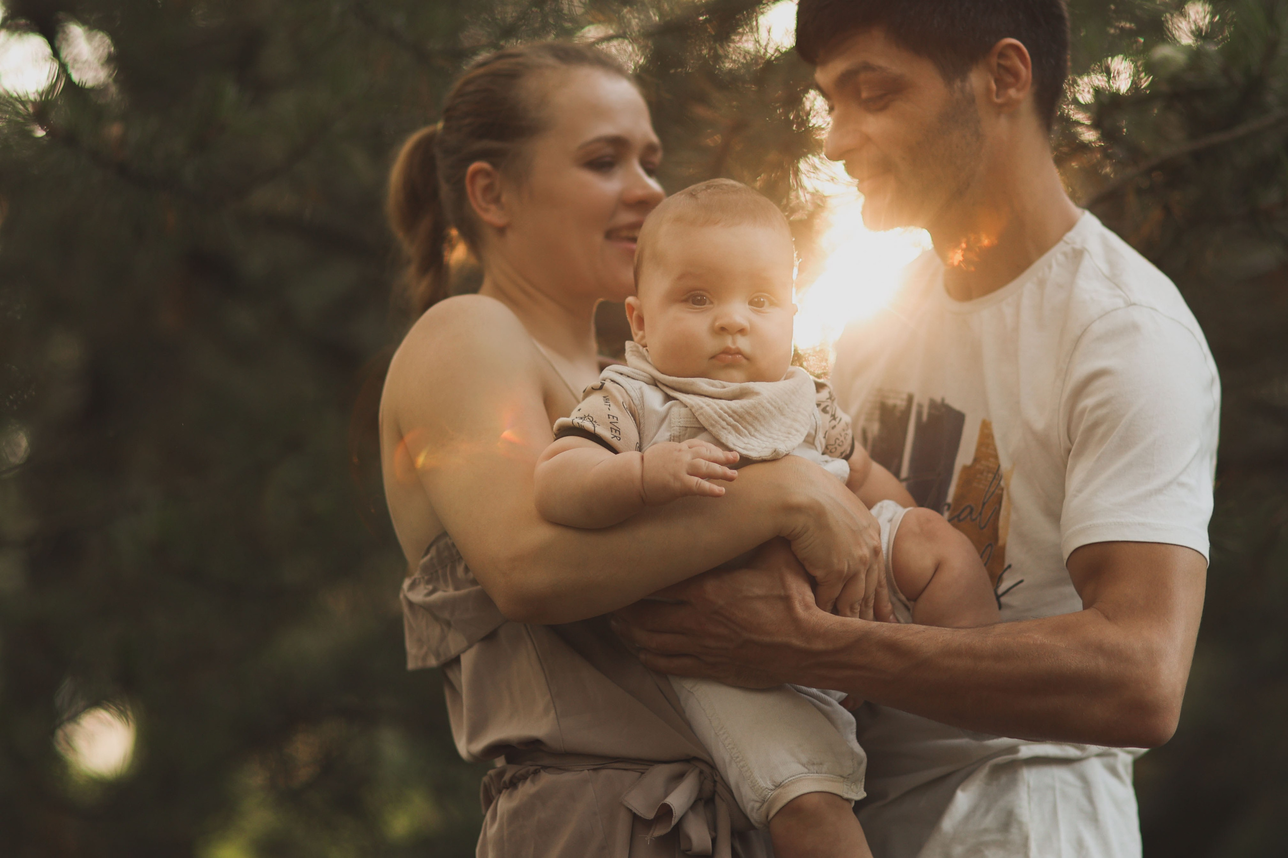 Ростислав с мамой и папой. Детский и семейный фотограф, съемка новорожденных Москва