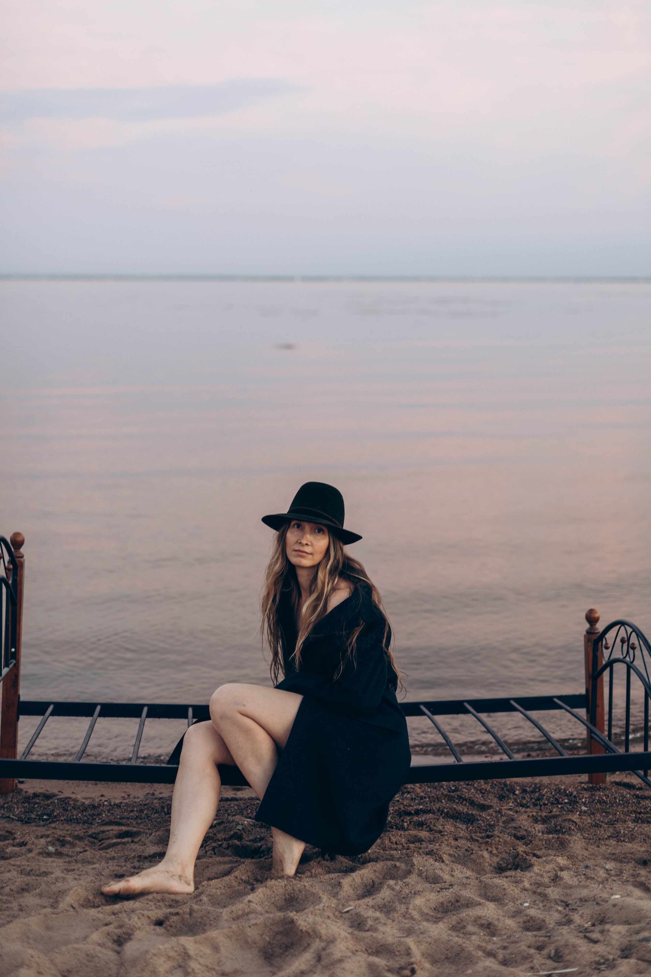 Девушка в шляпе. Фотограф на роды в Санкт-Петербурге Екатерина Сысоева