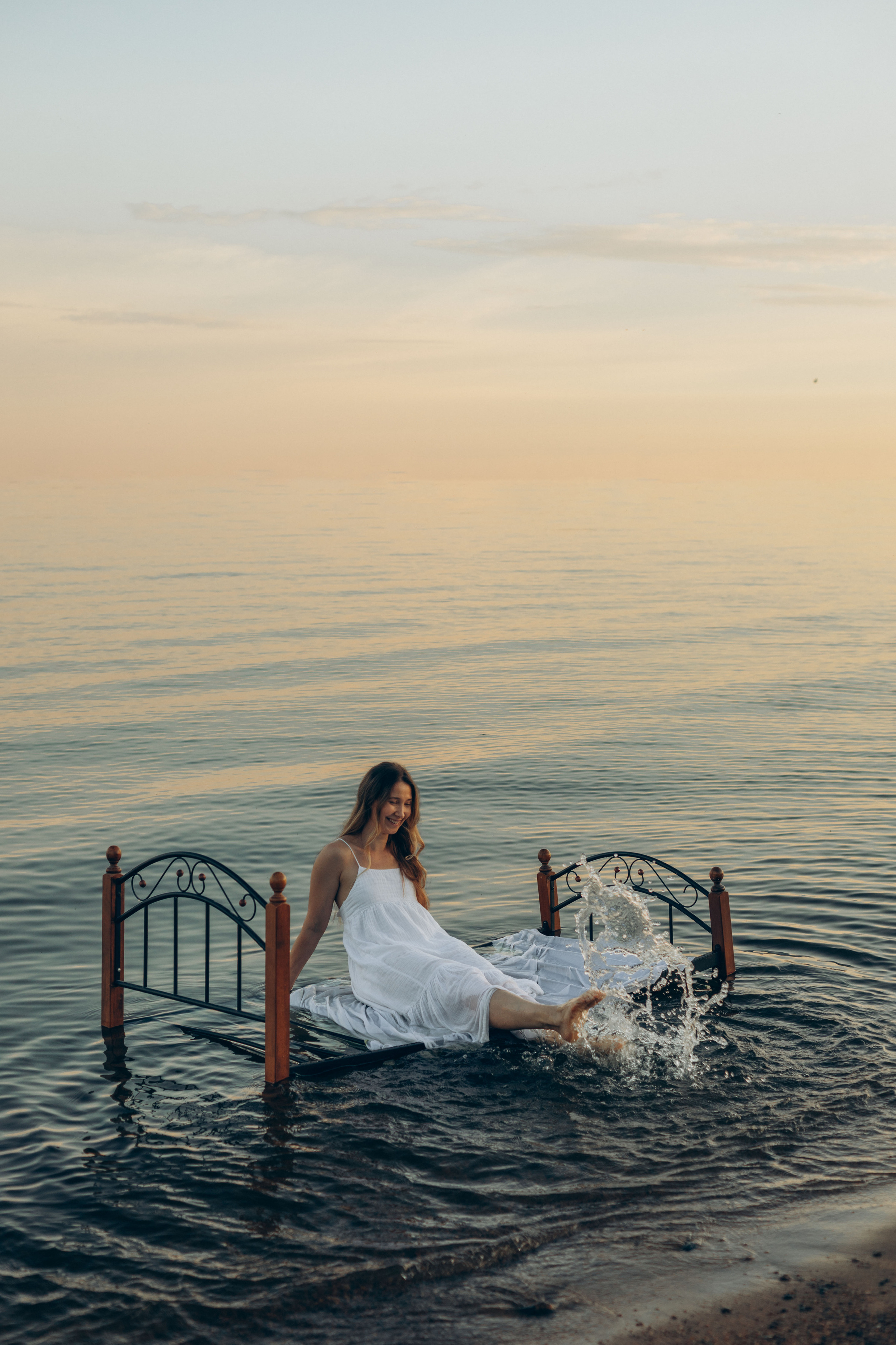 Кроватка. Финский залив. Фотограф на роды в Санкт-Петербурге Екатерина Сысоева