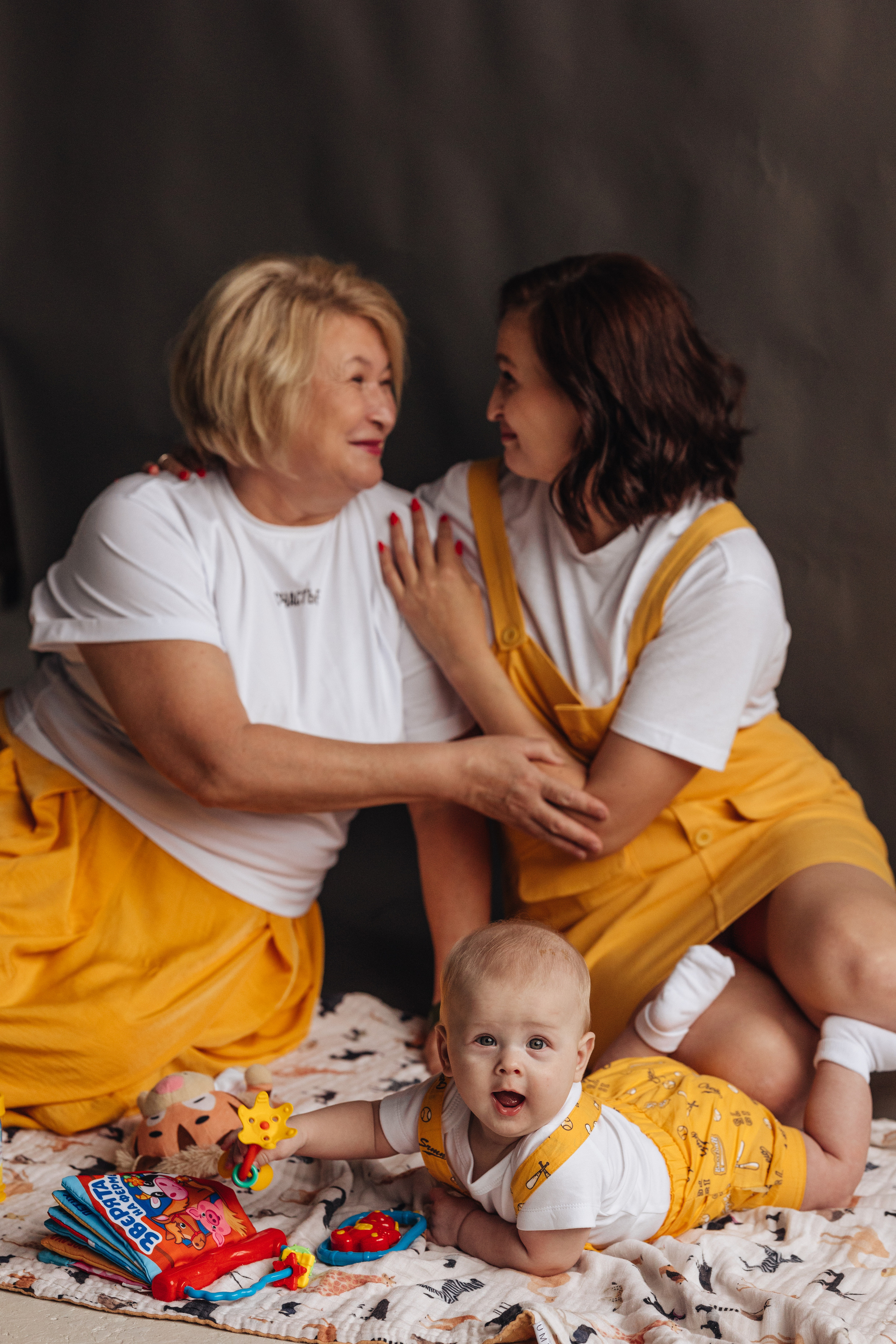 Фотопроект «МАМА». Студийная съемка. Фотограф на роды в Санкт-Петербурге Екатерина Сысоева