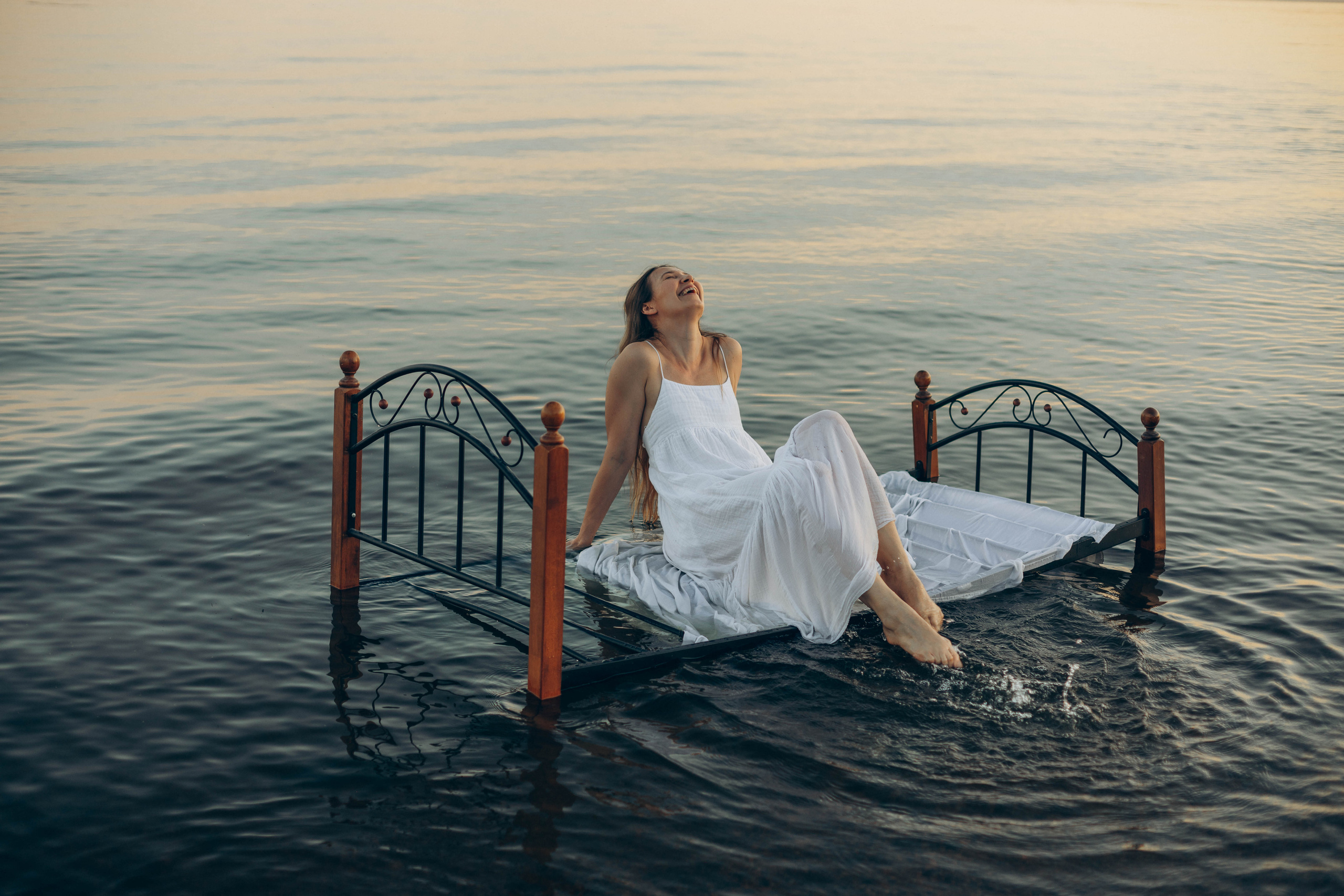 Кроватка. Финский залив. Фотограф на роды в Санкт-Петербурге Екатерина Сысоева