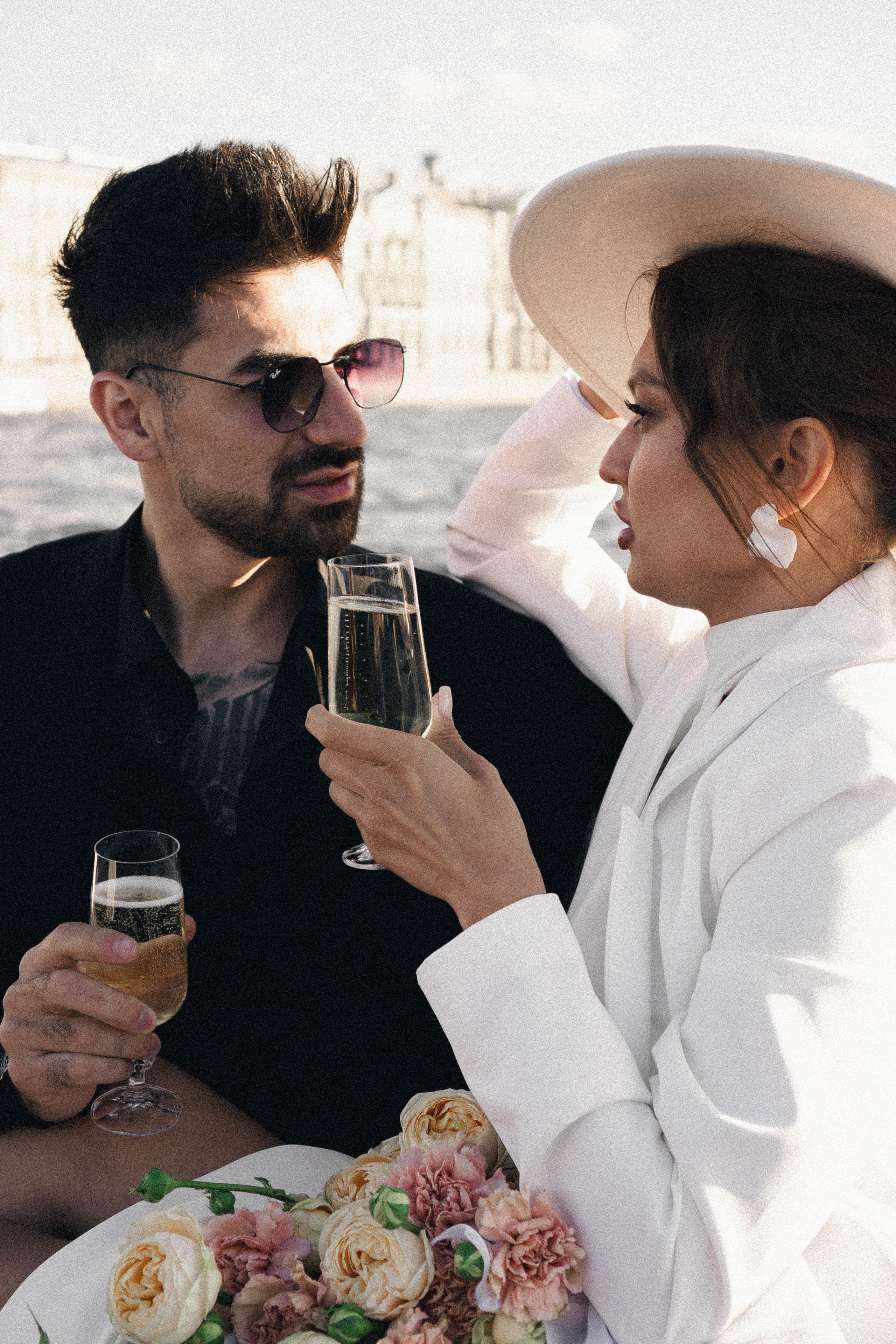 СВАДЕНБНАЯ СЬЕМКА НА КАТЕРЕ ПО КАНАЛАМ САНКТ-ПЕТЕРБУРГА И В АКВАТОРИИ НЕВЫ. Профессиональный фотограф, Санкт-Петербург — Виктория Богомолова