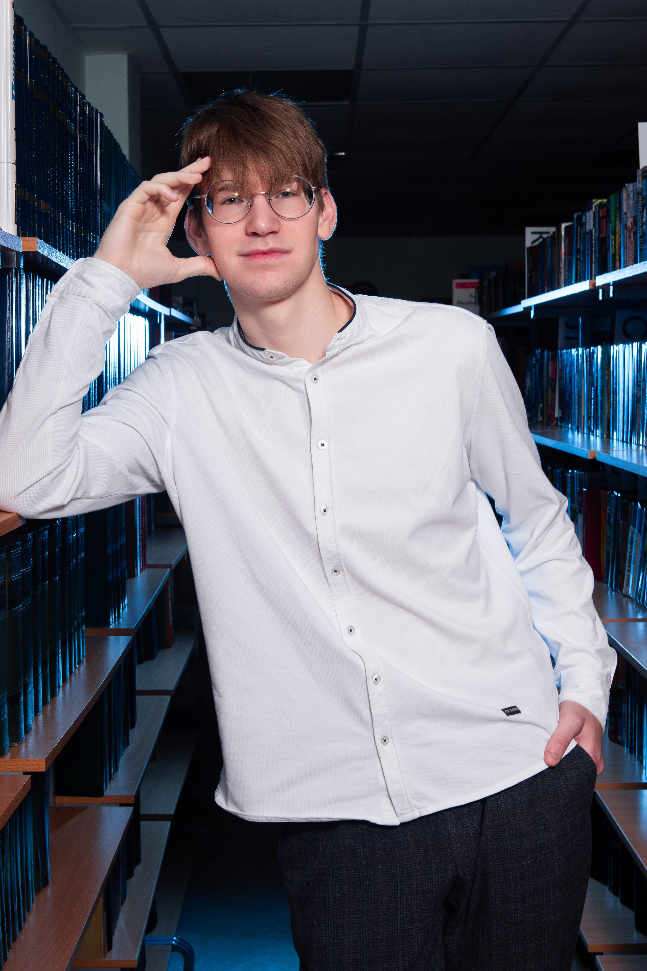 СЪЕМКА ПОРТРЕТОВ В БИБЛИОТЕКЕ ДЛЯ 11 КЛАССОВ-1. ТВОЙ АЛЬБОМ / ТВОИ ПРАВИЛА