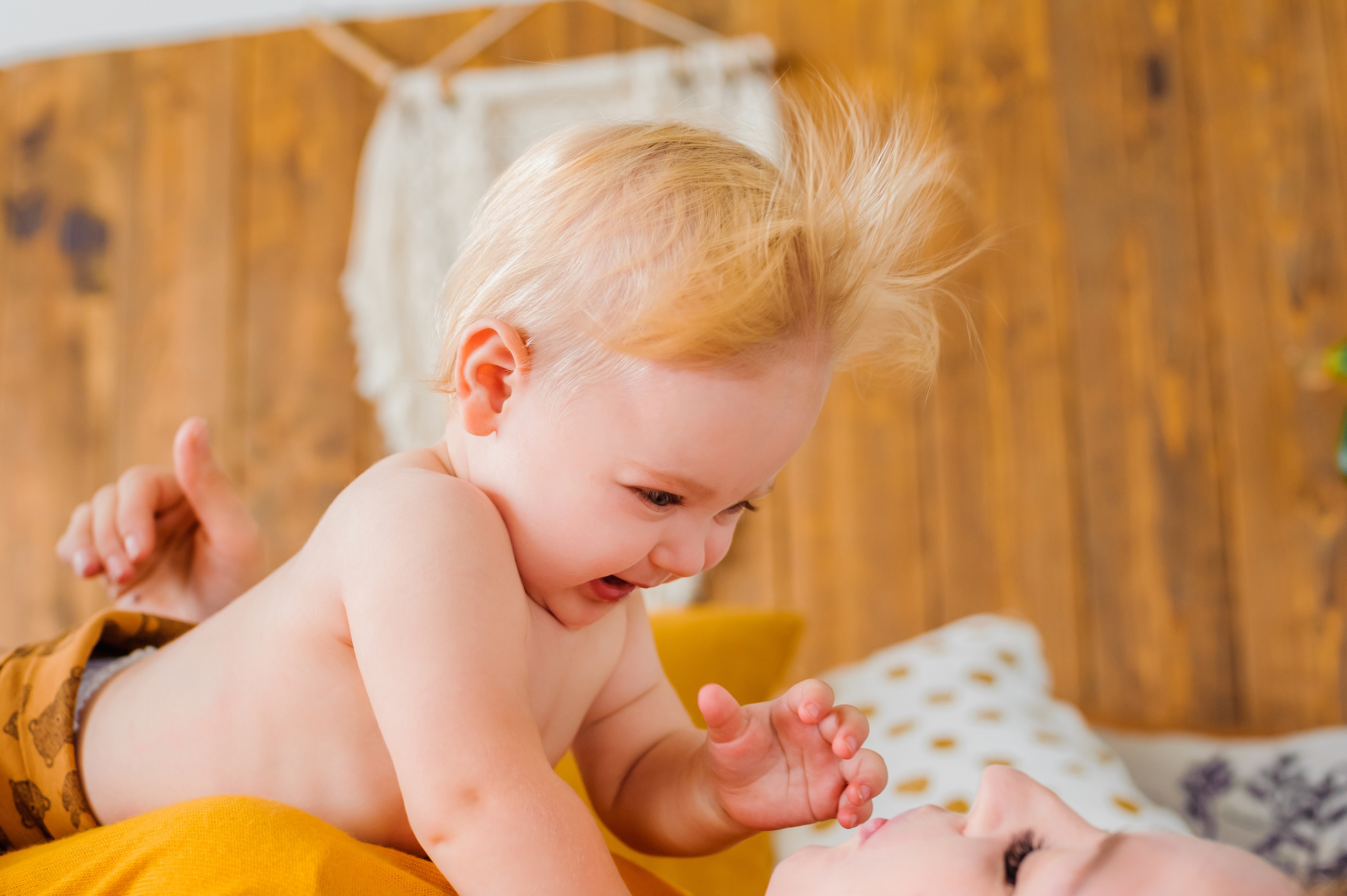 Детский и семейный фотограф в Рязани Валя Лялина. Фотограф новорождённых в Рязани, фотосъемка выписки из роддома, крещен