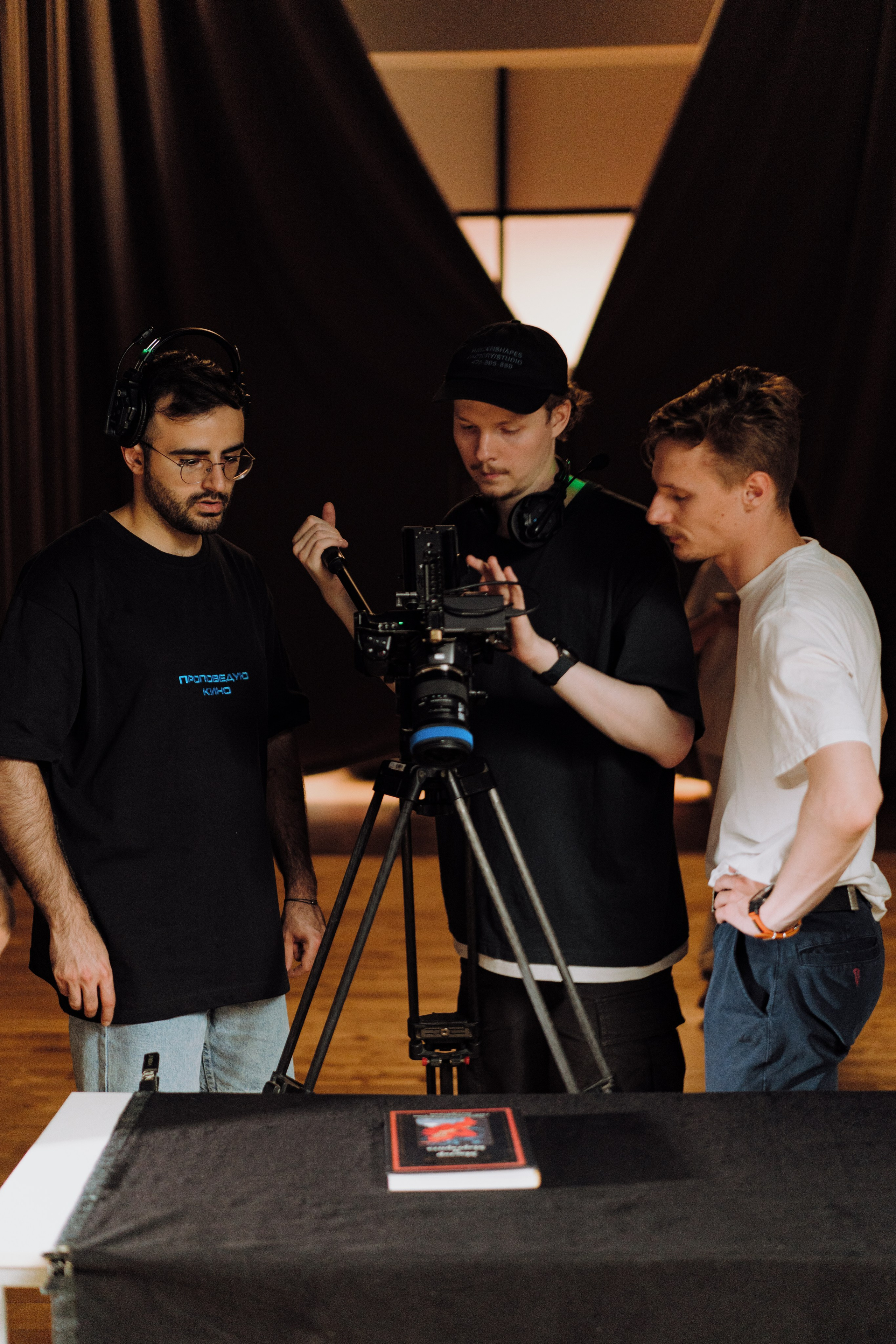 Женя Медведева / Уроки истории. Творческий и репортажный фотограф в Москве Клим Долгов