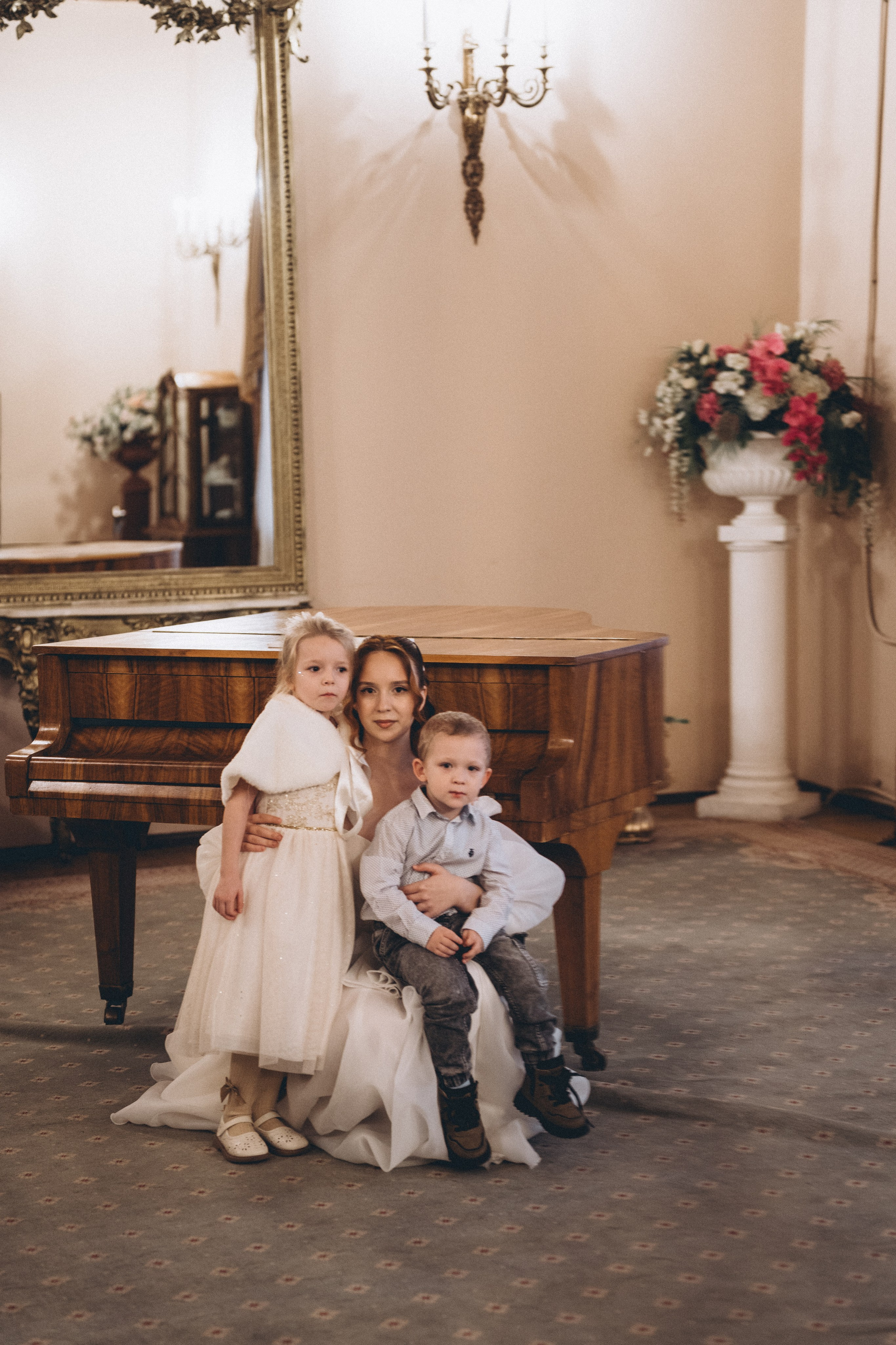 СВАДЕБНАЯ СЬЕМКА ВО ВТОРОМ ДВОРЦЕ С ГОСТЯМИ И ПРОГУЛКА В ТАВРИЧЕСКОМ САДУ. Профессиональный фотограф, Санкт-Петербург — Виктория Богомолова