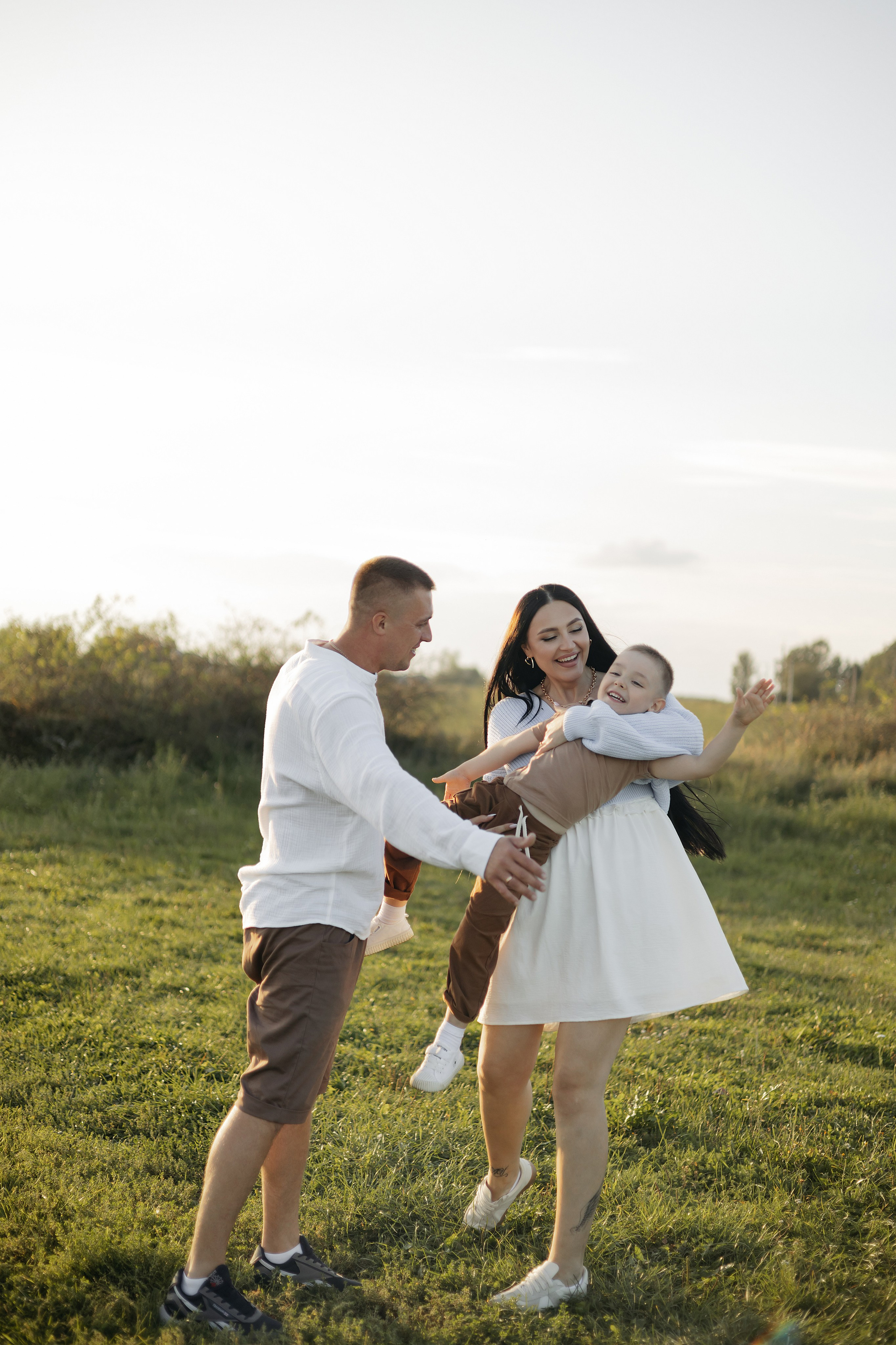 Вика, Артем и Ярик. Свадебный фотограф в Пскове и Санкт-Петербурге | Анна Голикова