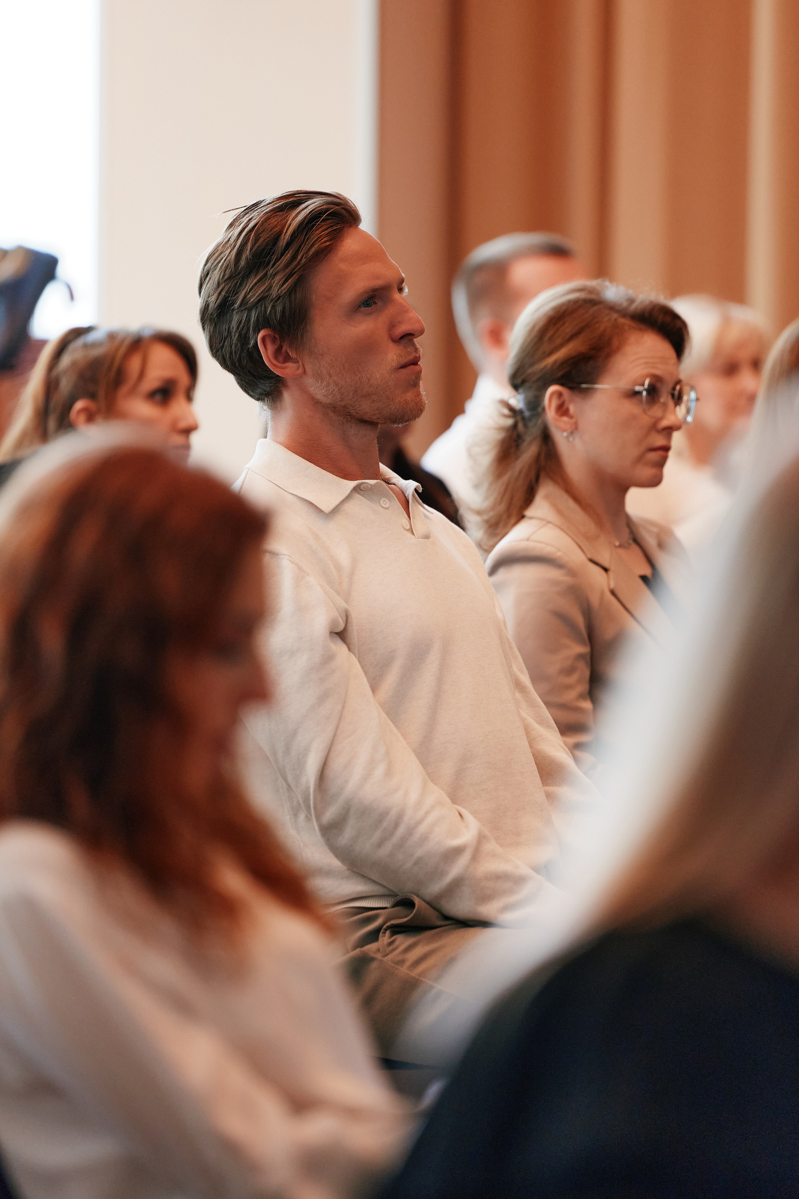 Форум Бизнес-тренды 2025 в Marriott Hotel 28.04. Свадебный репортажный фотограф краснодар максим дремов дрёмов фотосессия студия цена