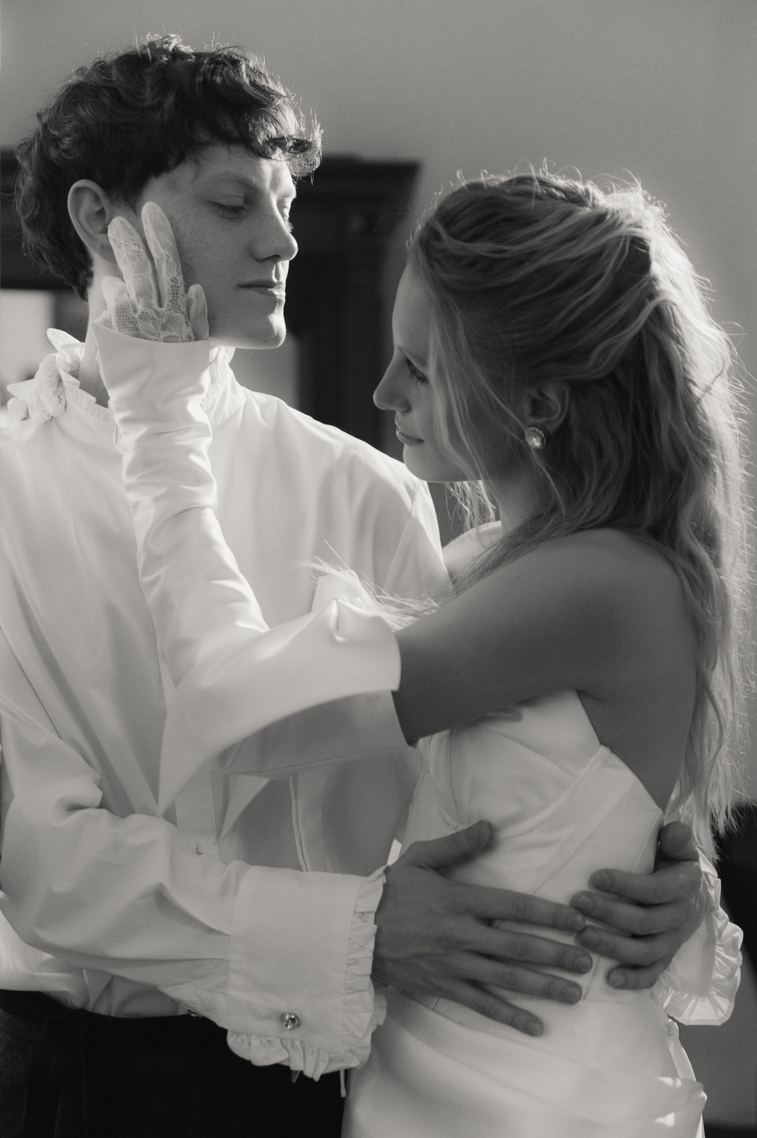 Свадебная съемка в исторической квартире на Чистых прудах. Ярослава Ерина — свадебный фотограф в Москве