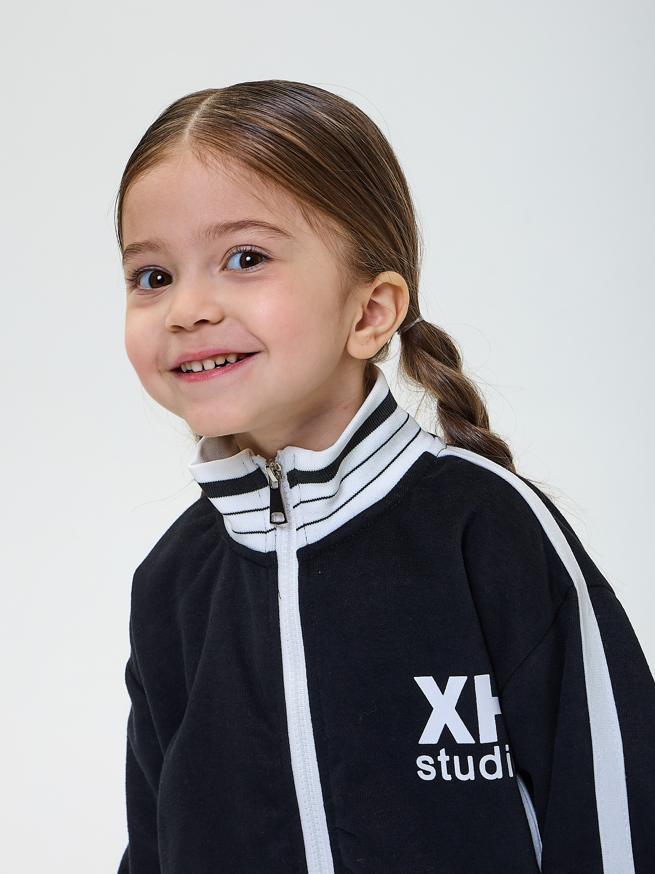 Камила И. (дети). Фото и видео продакшн в Москве — съемка для брендов и маркетплейсов