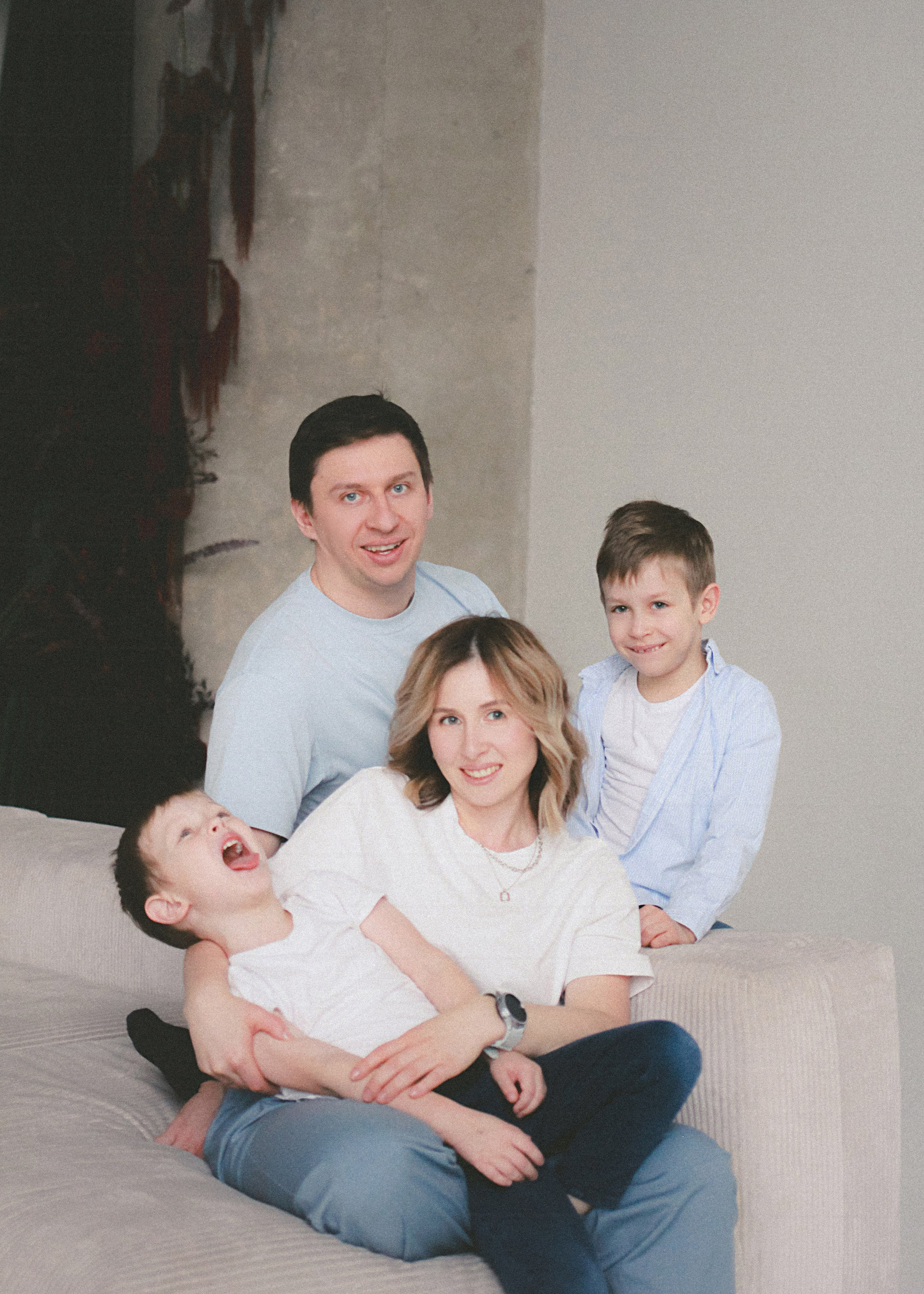 Дима, Катя и Миша с Сашей. Александра Крашевская. Портретный фотограф в Москве и Санкт-Петербурге