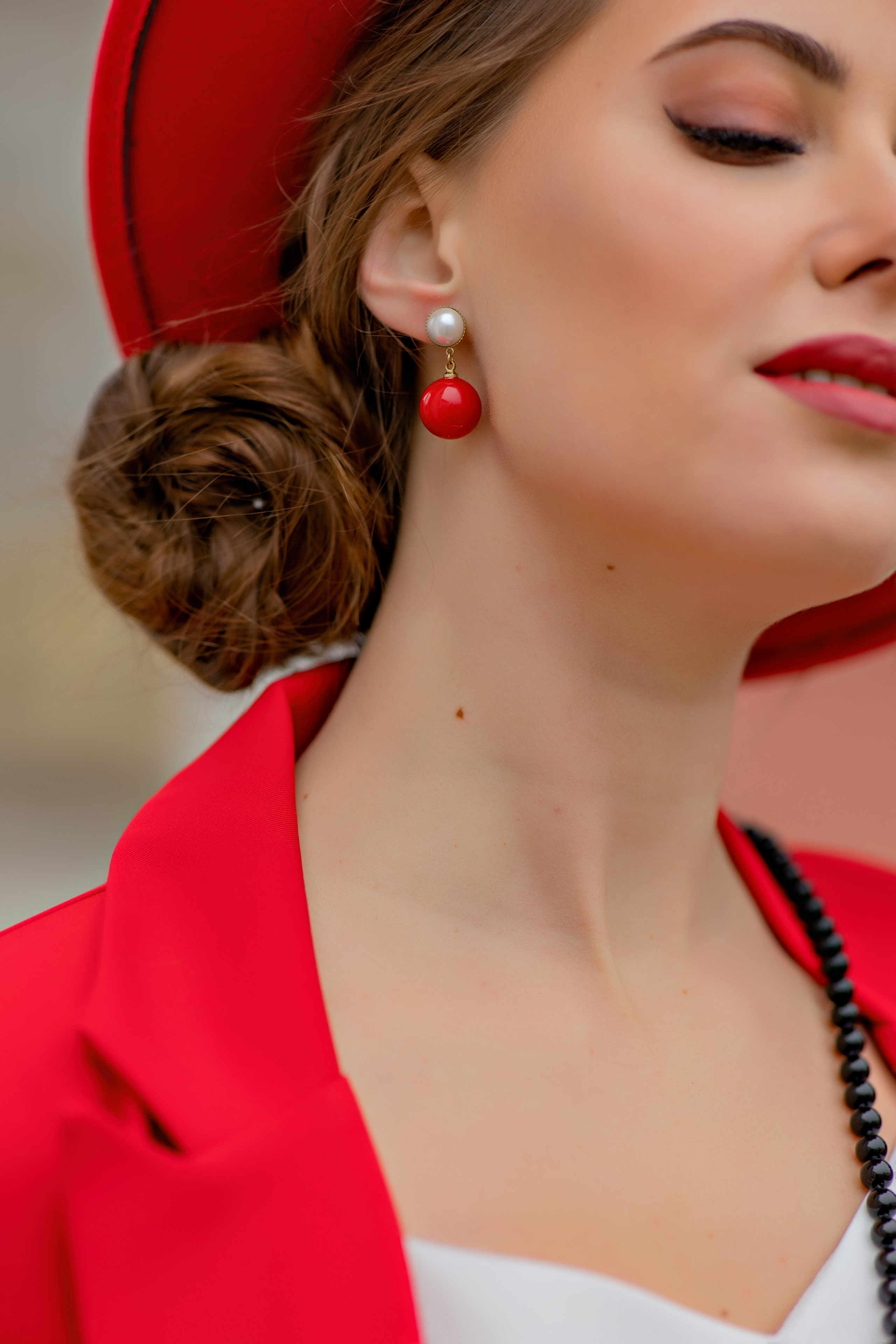 Женский портрет. Фотограф-стилист Крым Прокат одежды в Крыму. Фотосессии в Крыму