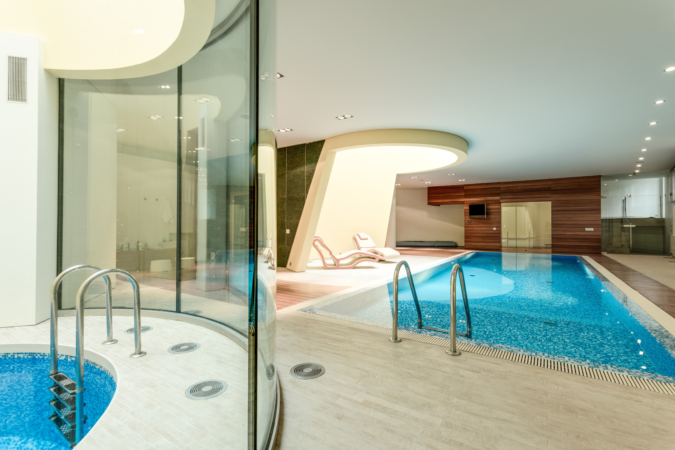 Частный дом с бассейном. Андрей Дунин | Предметная, портретная и интерьерная съёмка