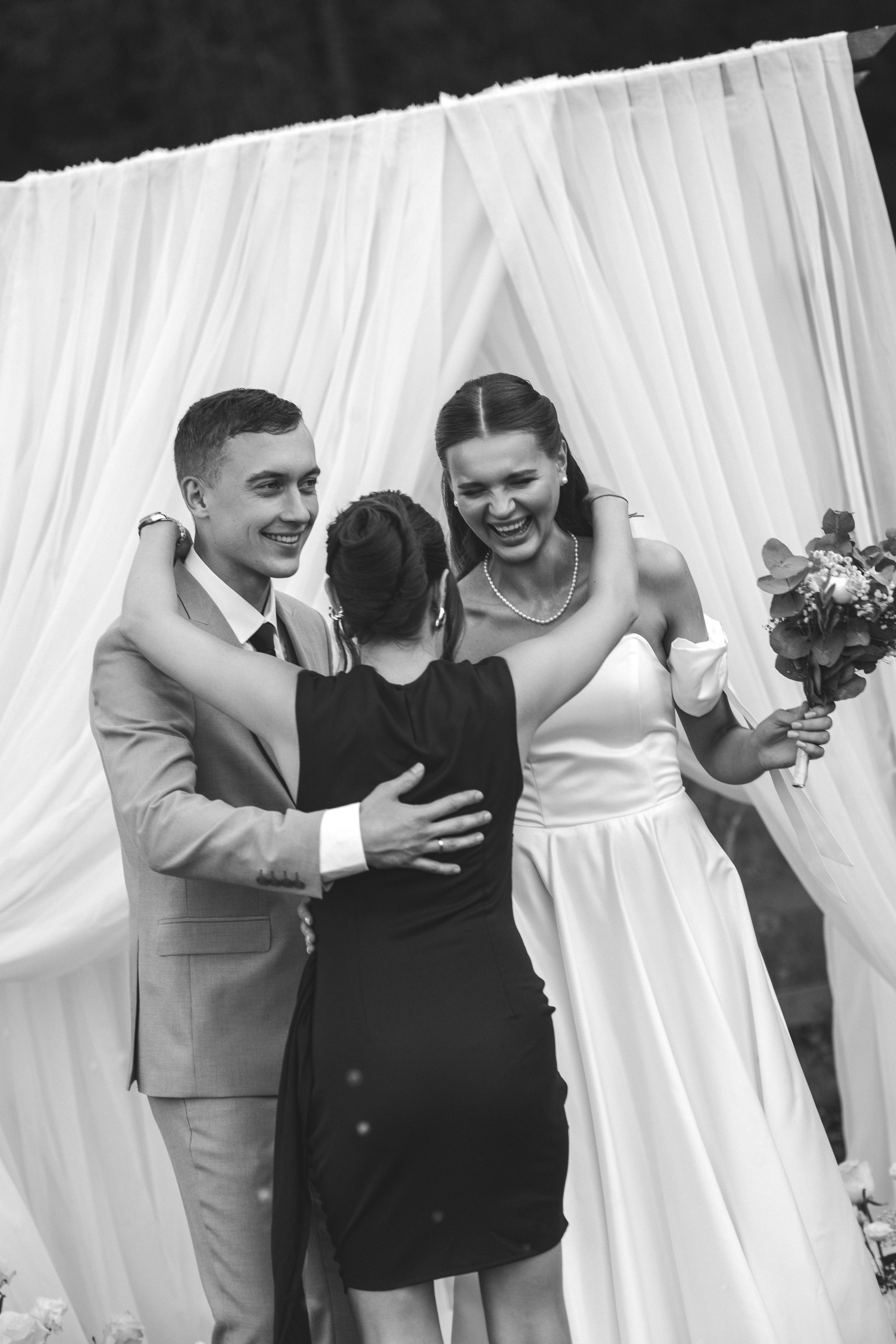 «как же тебя я люблю, сквозь ветер и дым сигарет!». Свадебный и портретный фотограф в Москве Анастасия Тихомирова