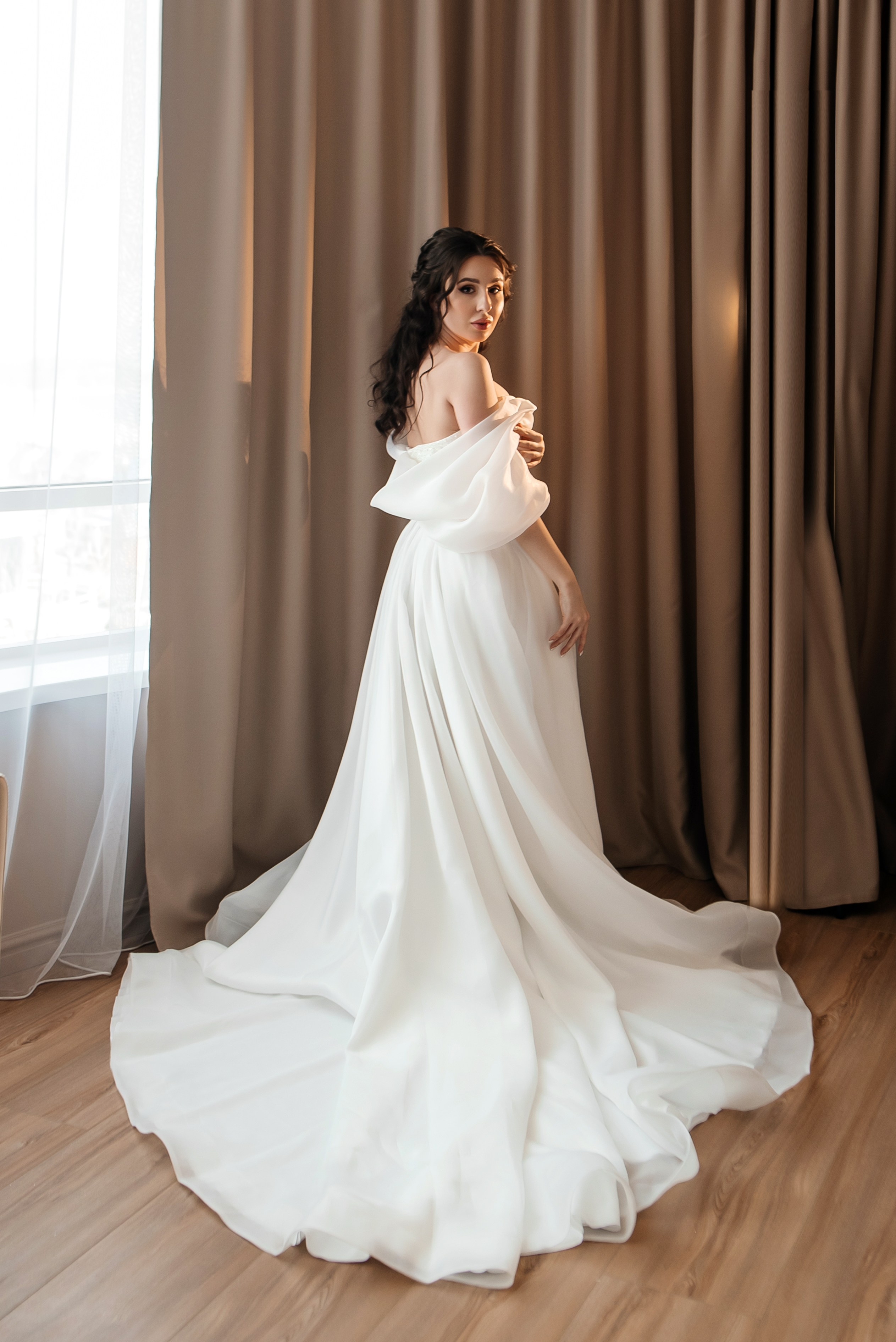 Свадебное утро в отеле у моря. Свадебный фотограф Елена Рякина